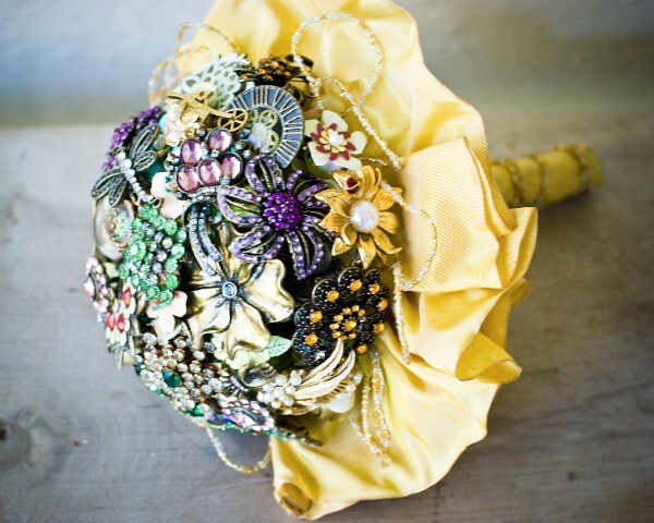 Brooch purchases bouquet