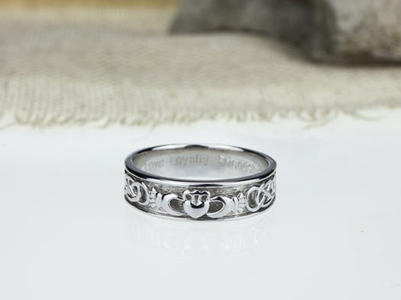 Claddagh ring meaning on sale catholic