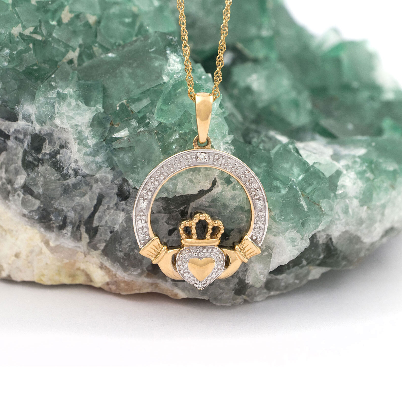 Claddagh Croí Diamond Set Necklace