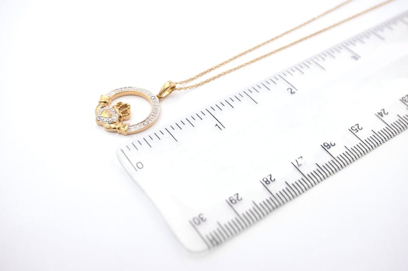 Gorgeous Yellow Gold Claddagh Necklace For Women