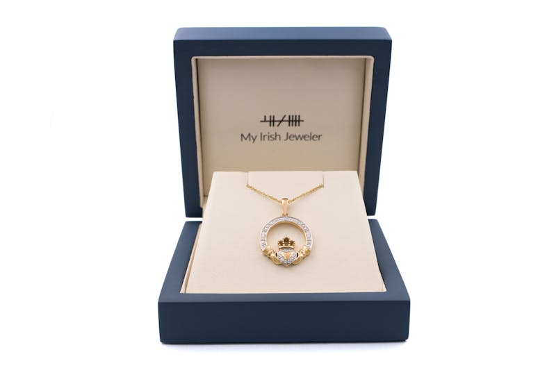 Gorgeous Yellow Gold Claddagh Necklace For Women