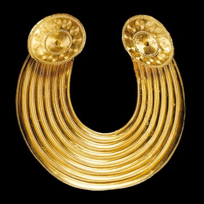 The Gleninsheen Gorget