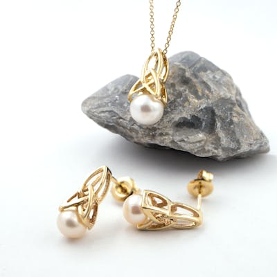 Necklace and Stud Earring Gift Set