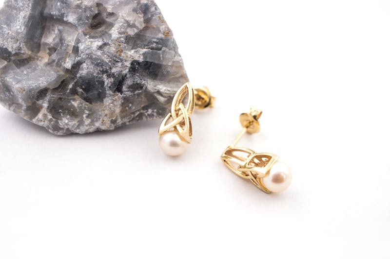 Womens Trinity Knot Gift Set in Real Yellow Gold