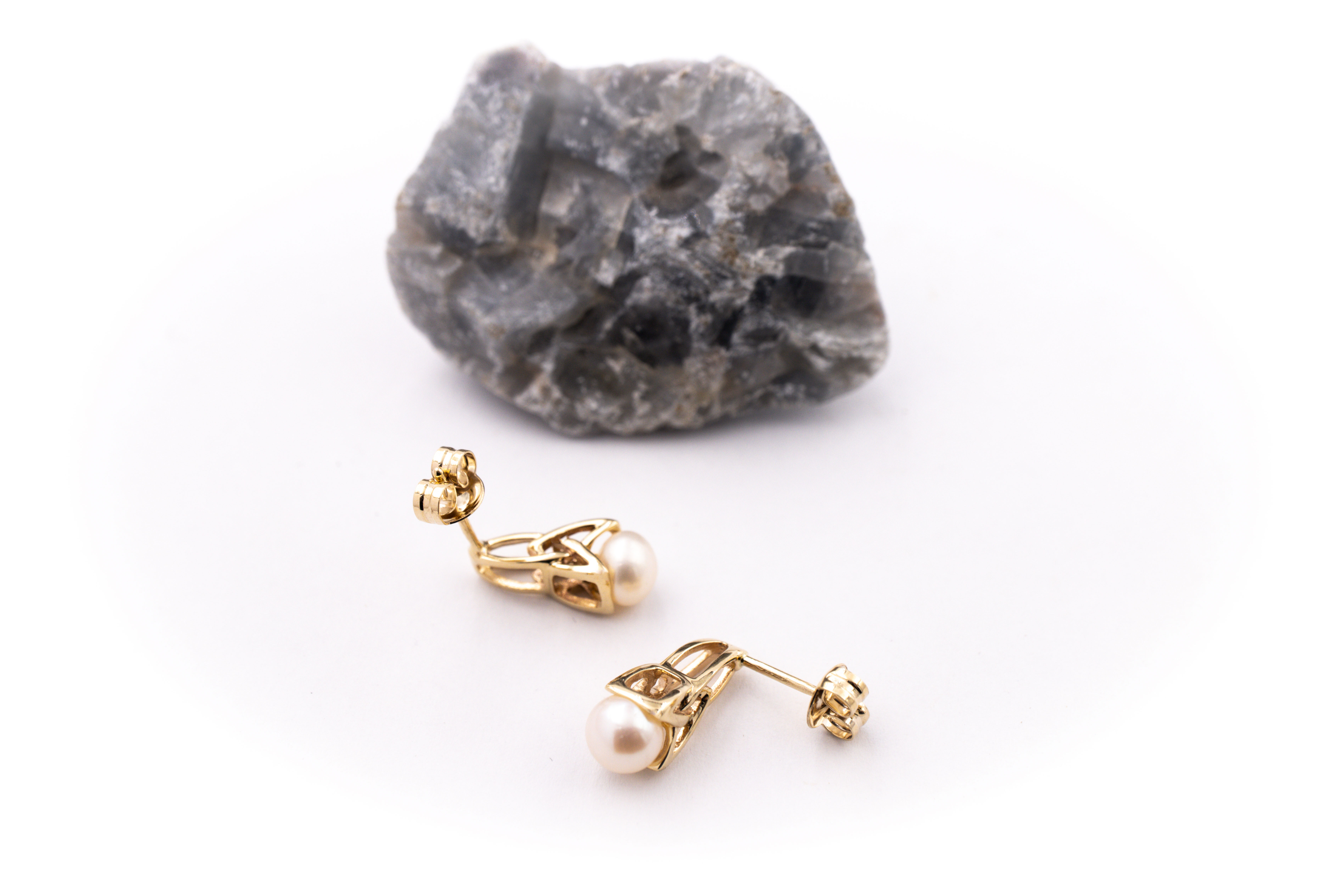 Striking 10K Yellow Gold Trinity Knot Gift Set For Women