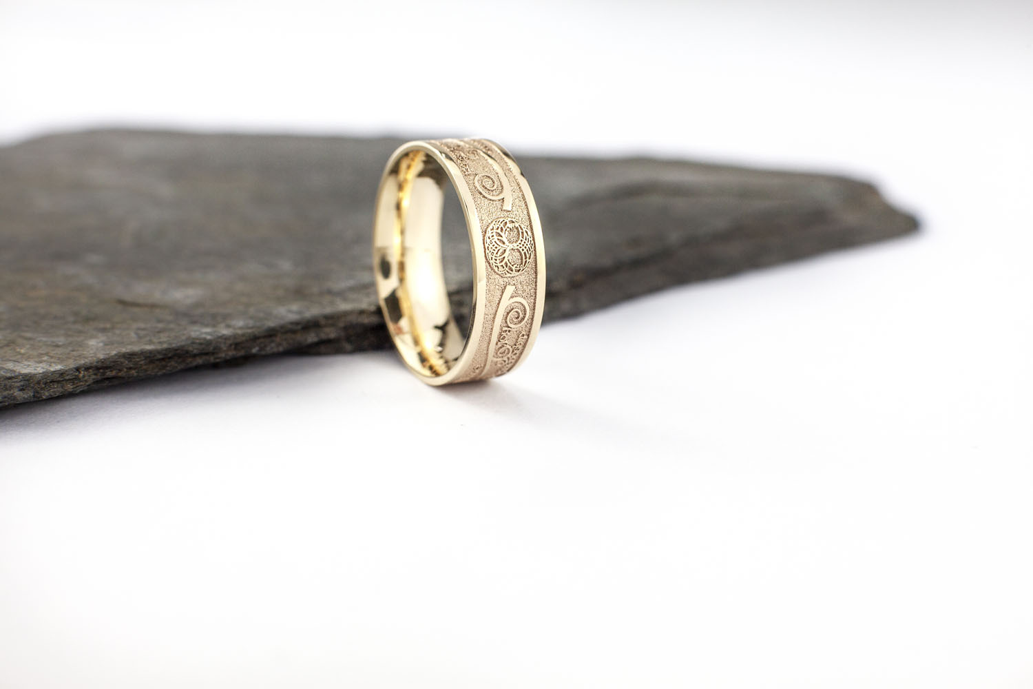 Irish 14K Yellow Gold Tree of Life 7.0mm Ring