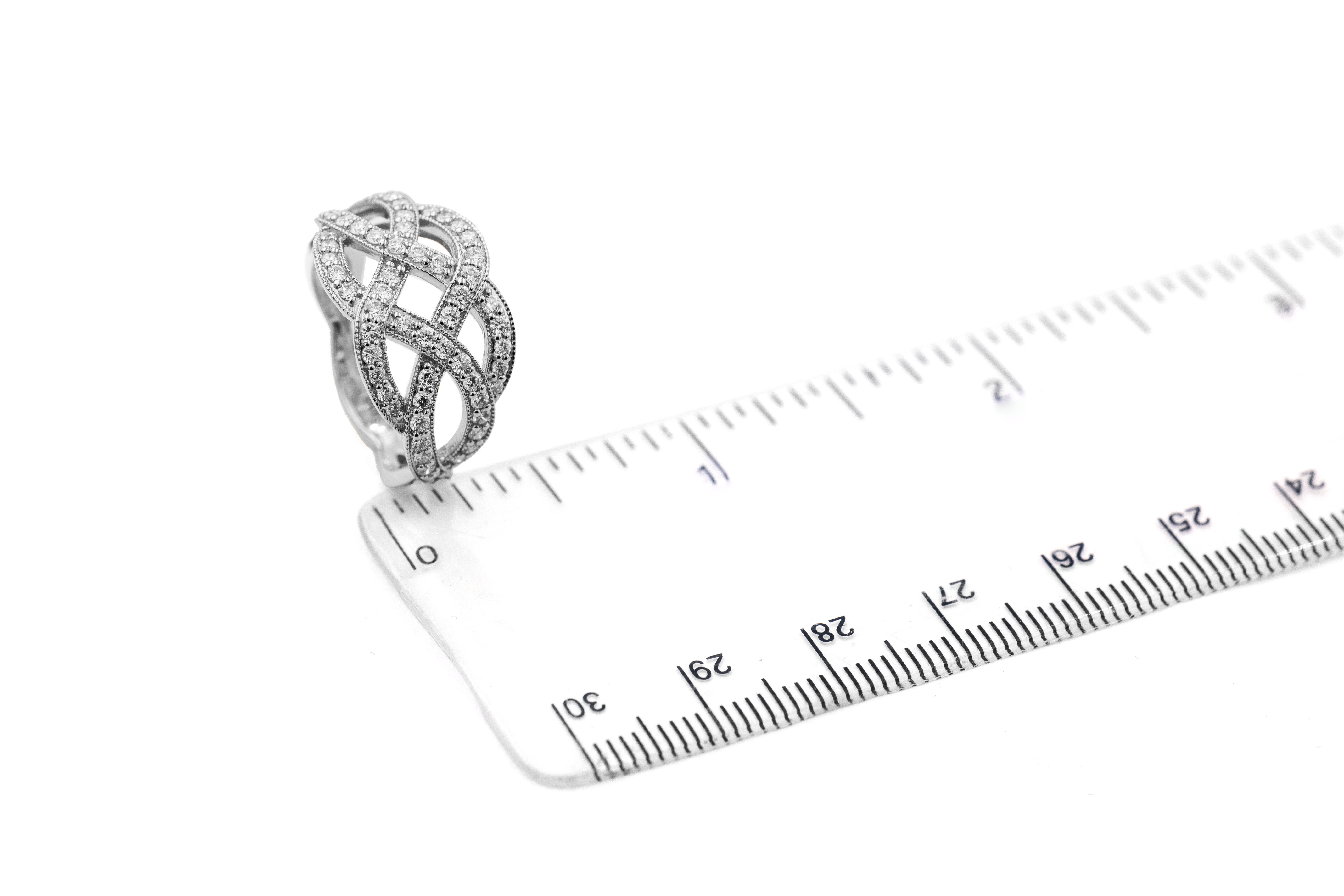 Womens Celtic Knot Ring in White Gold