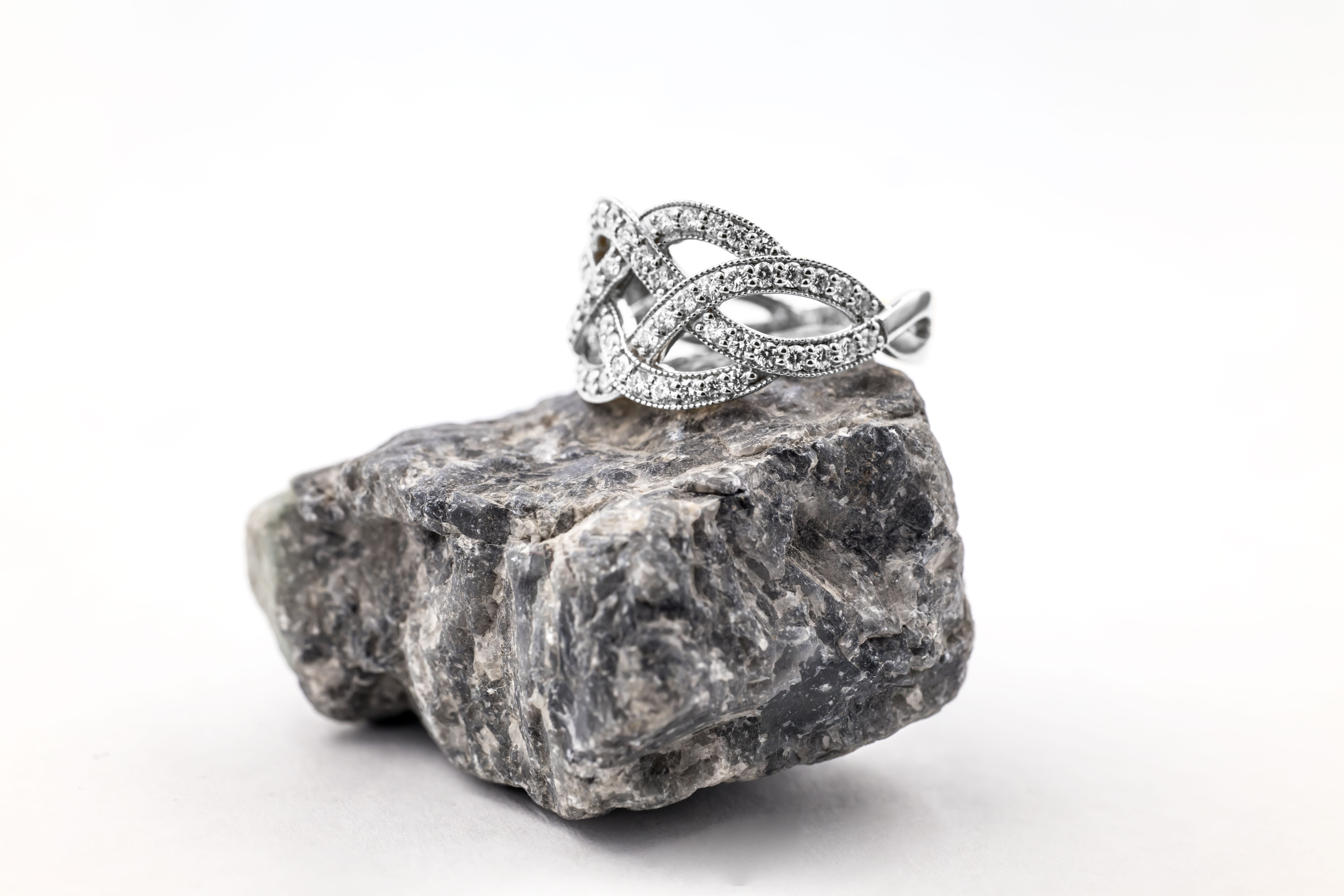 Womens Genuine 14K White Gold Celtic Knot Ring