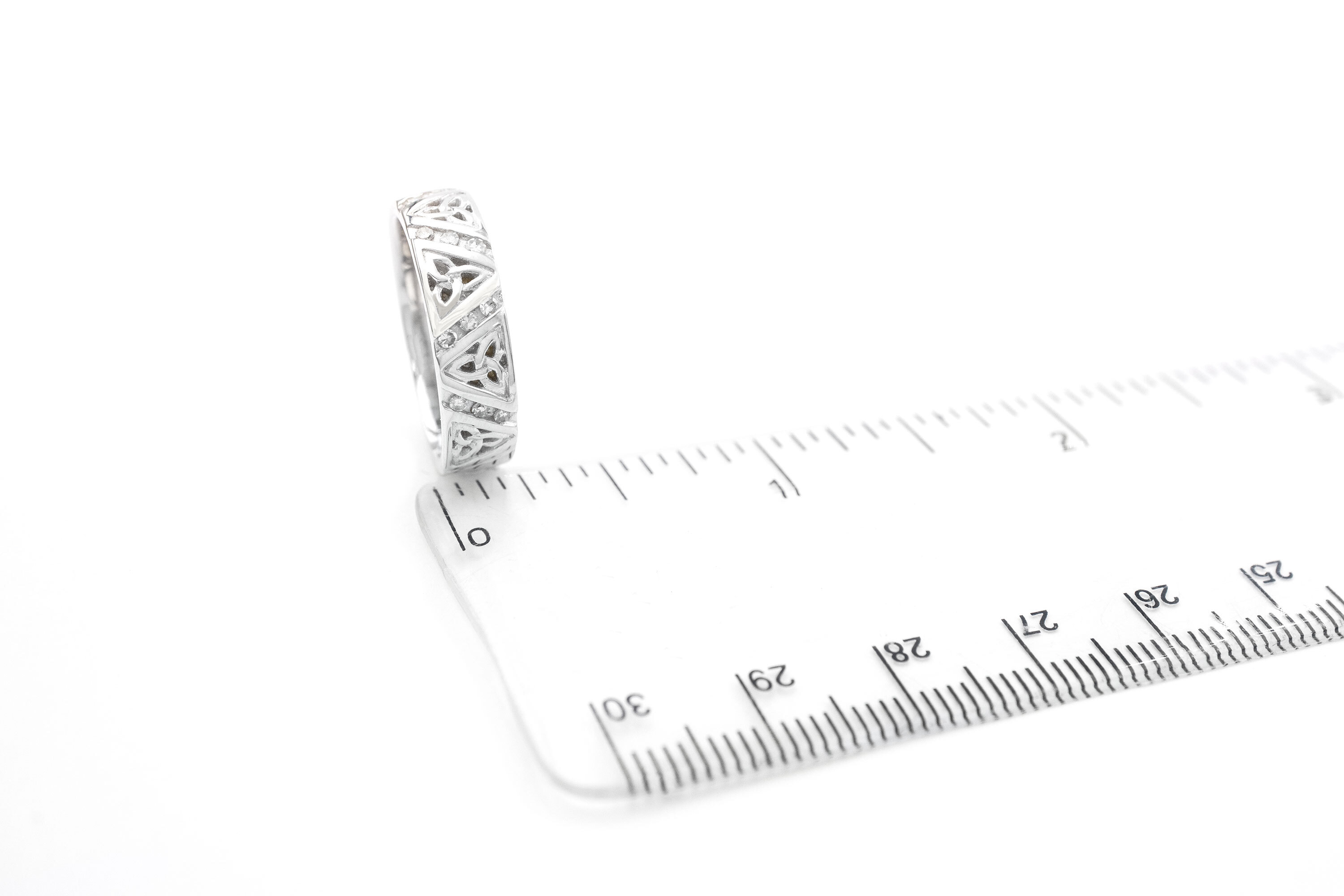 Luxurious 14K White Gold Trinity Knot 6.0mm Ring For Women