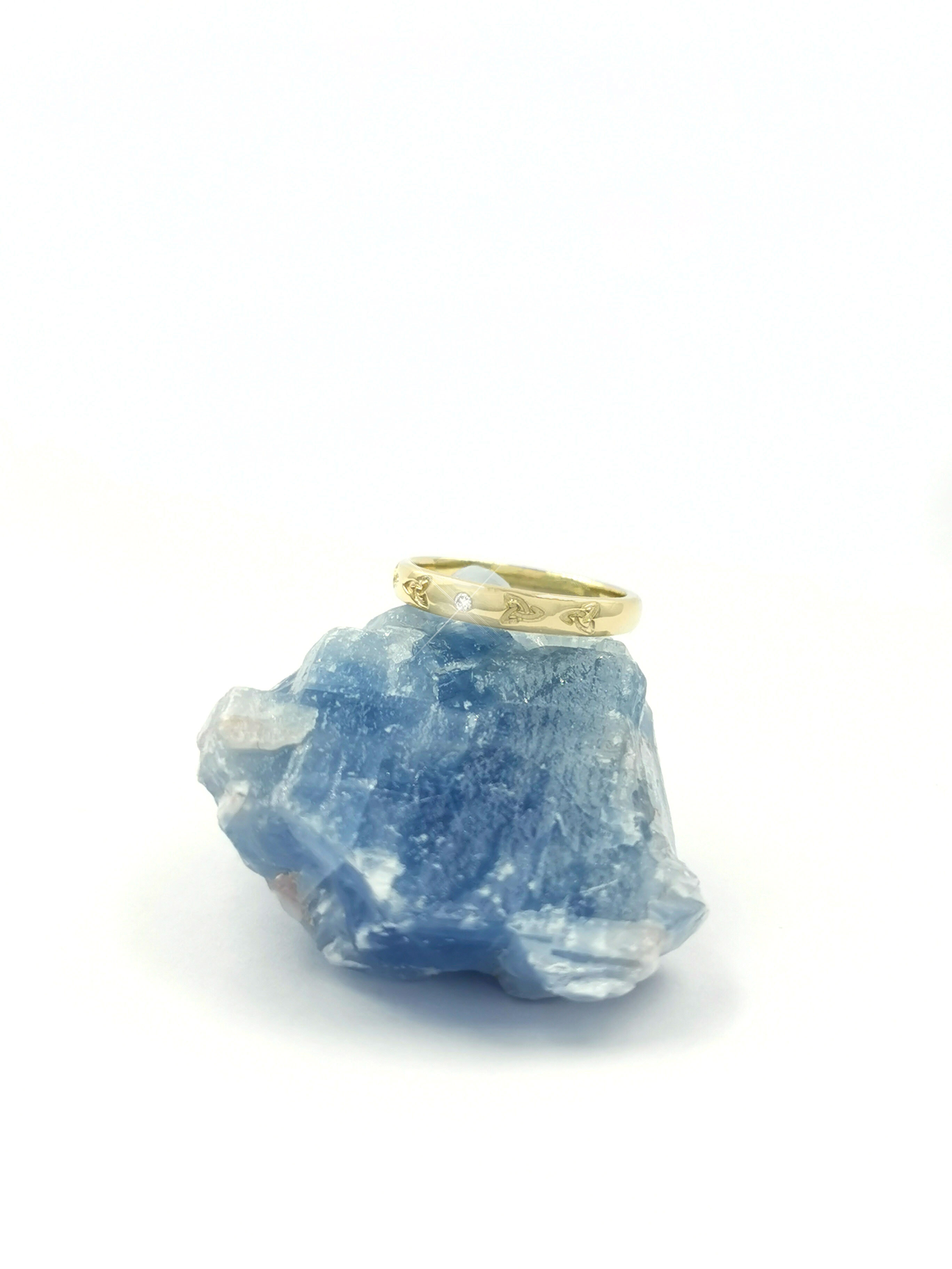 Womens Trinity Knot 3.0mm Ring in Real 14K Yellow Gold