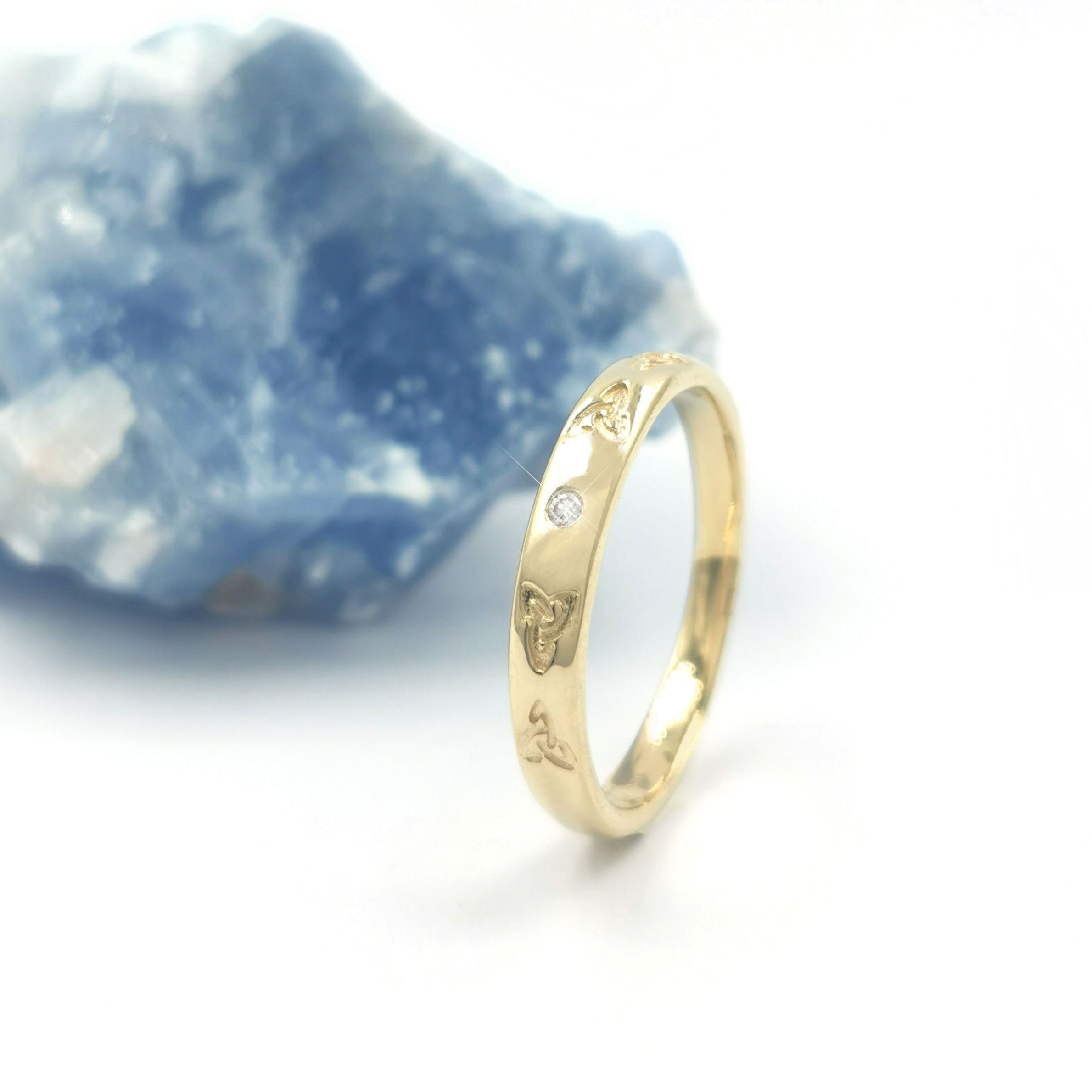 14K Gold Trinity Knot Band Set With Diamonds