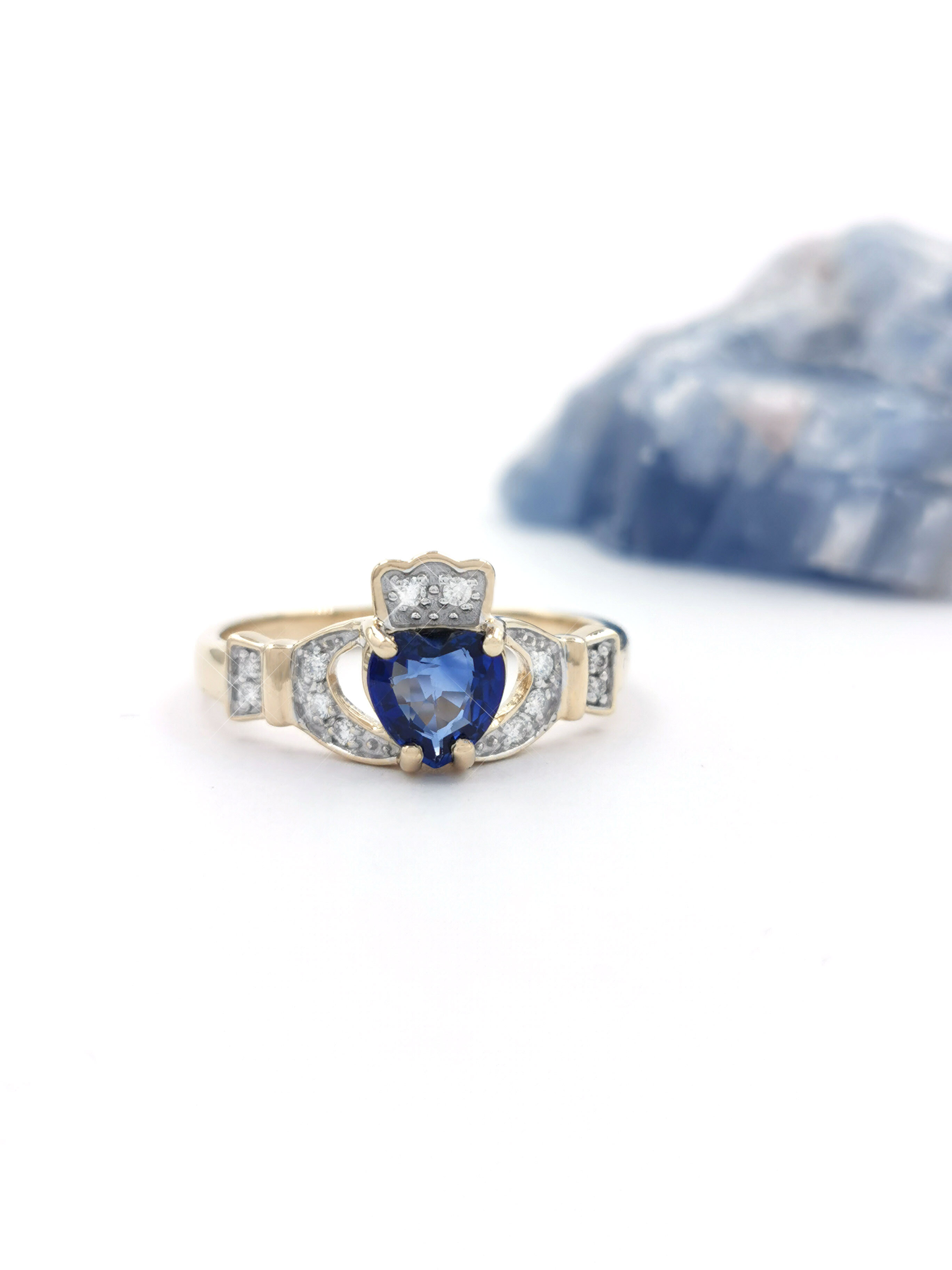 Irish 14K Yellow Gold Claddagh 2.5mm Ring With a Polished Finish For Women