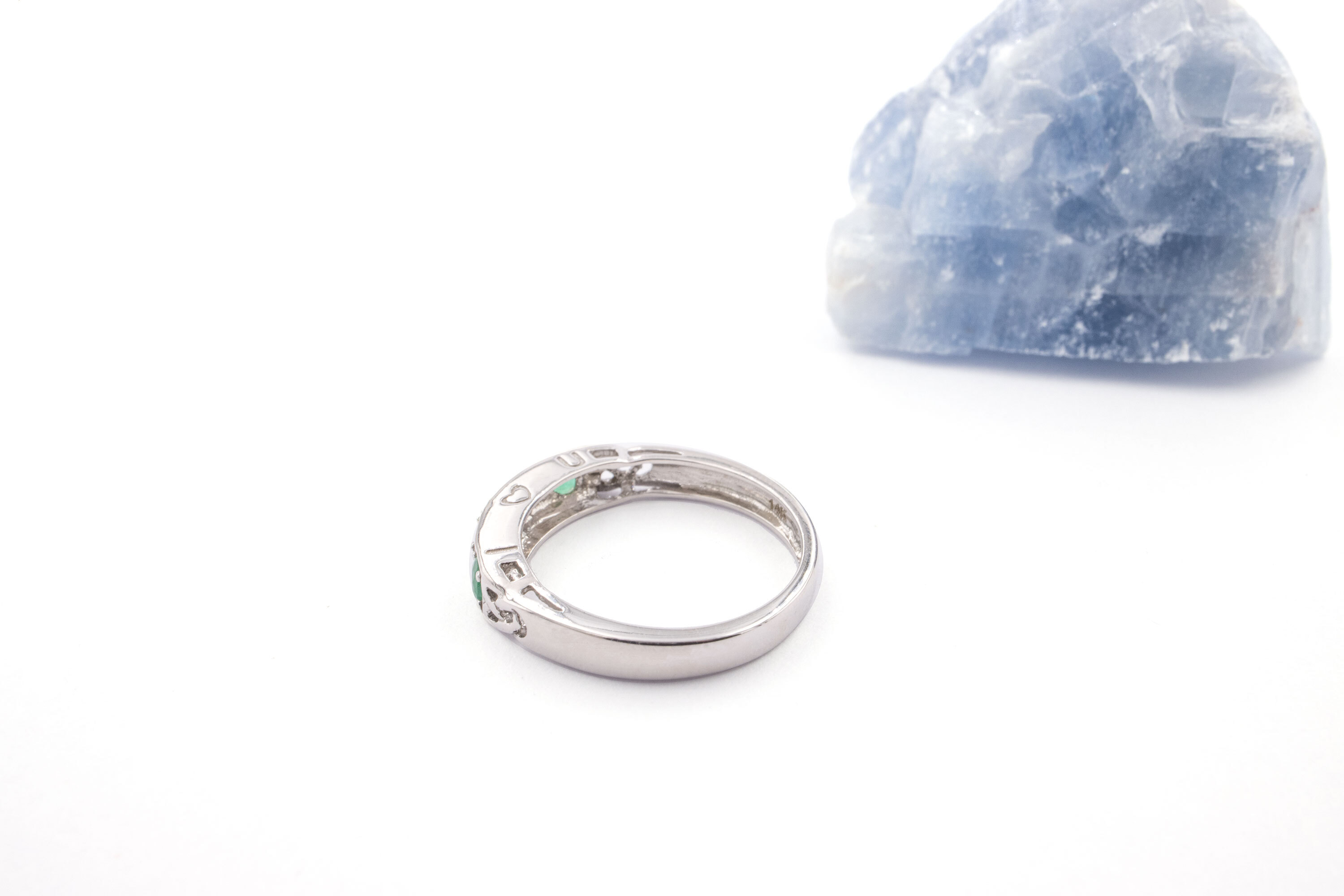 Luxurious White Gold Celtic Knot Ring For Women