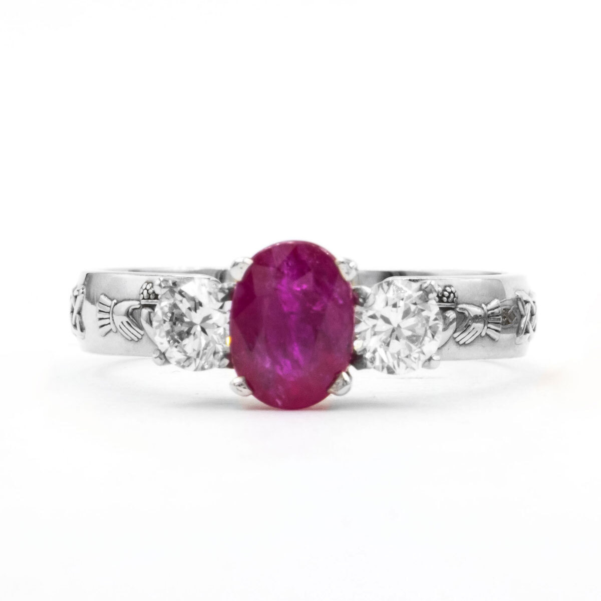 Claddagh Celtic Trilogy Ring