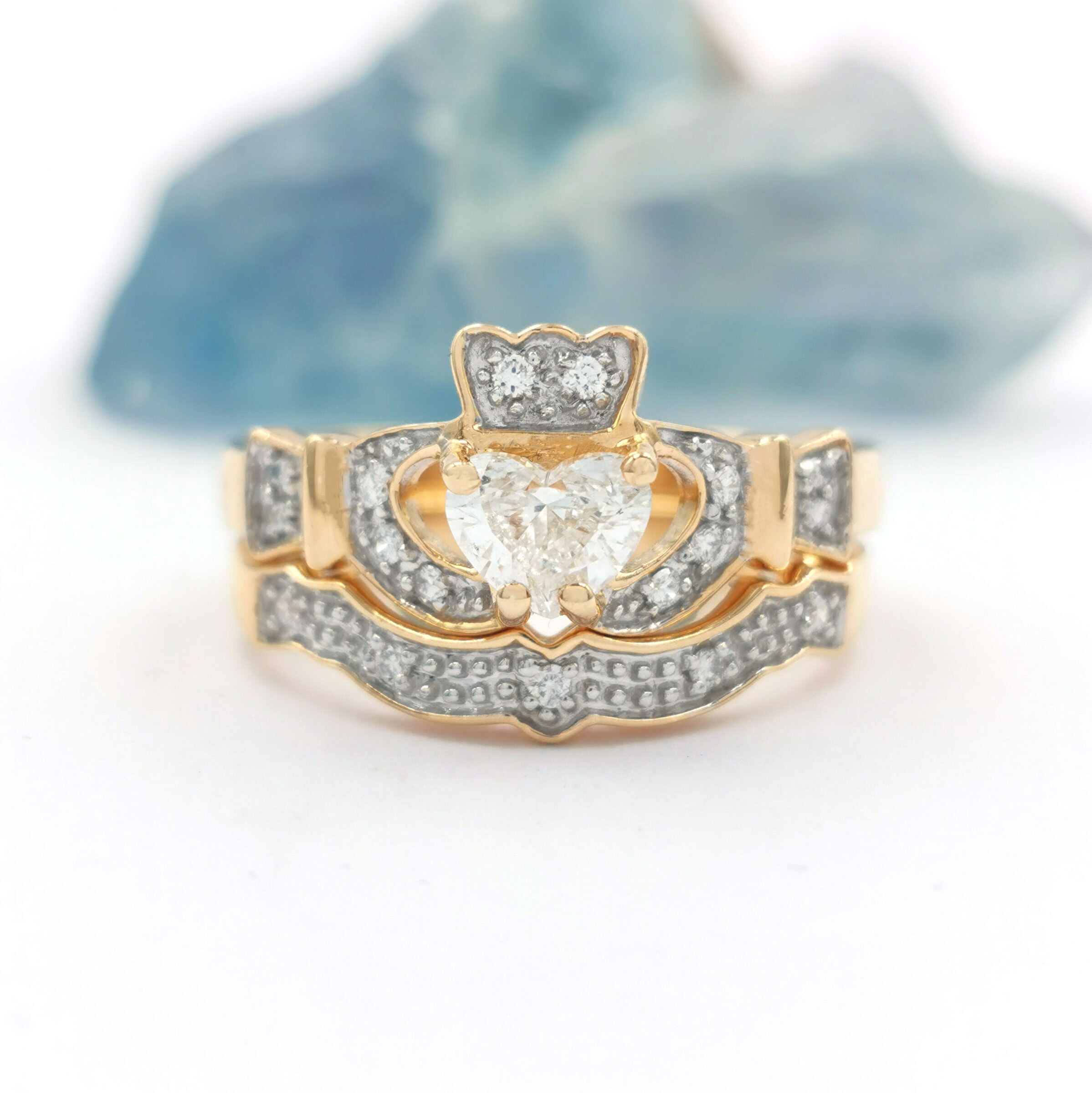 Attractive Yellow Gold Claddagh 2.5mm Ring For Women With a Polished Finish