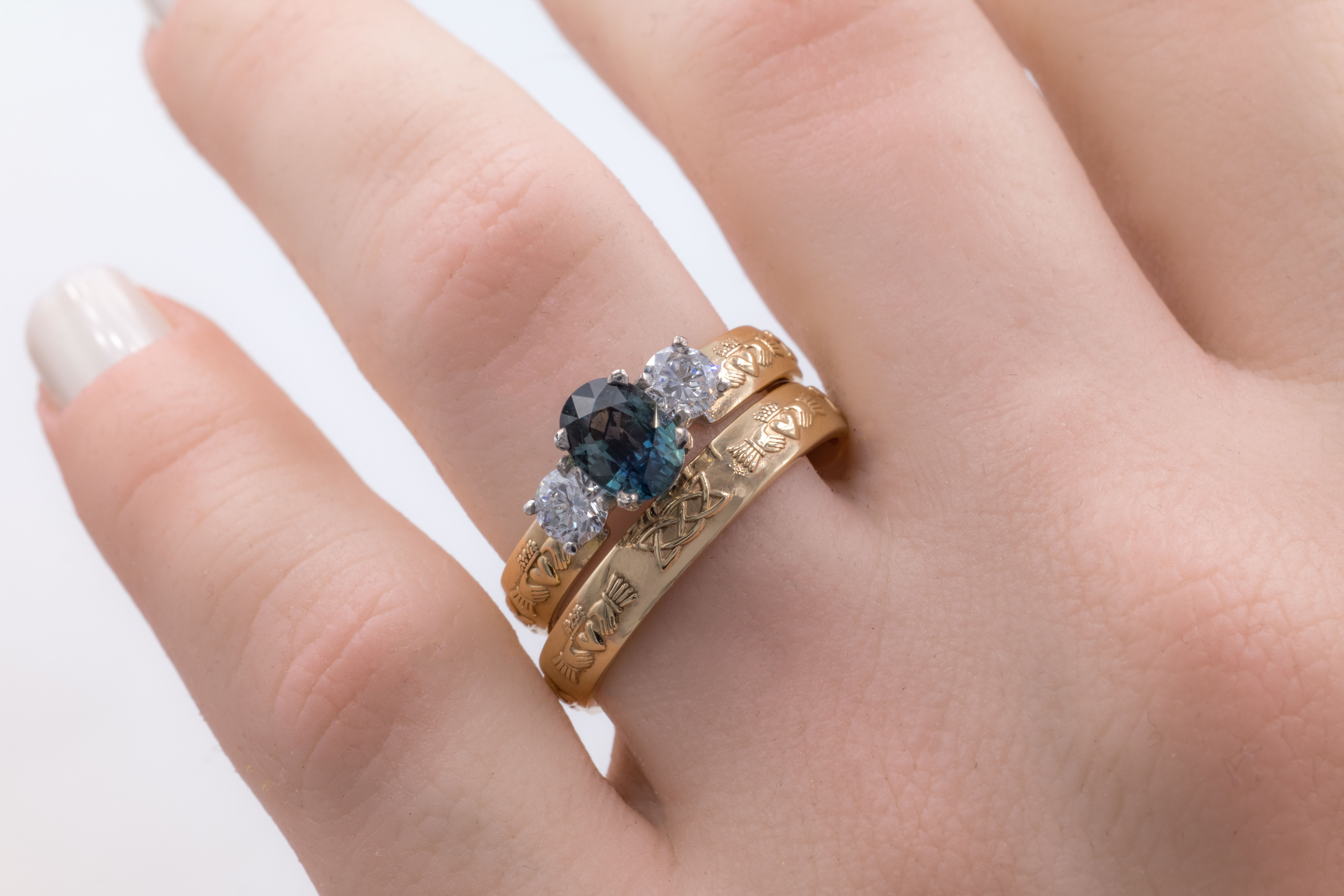 Womens Genuine Polished Yellow Gold Claddagh 4.0mm Ring