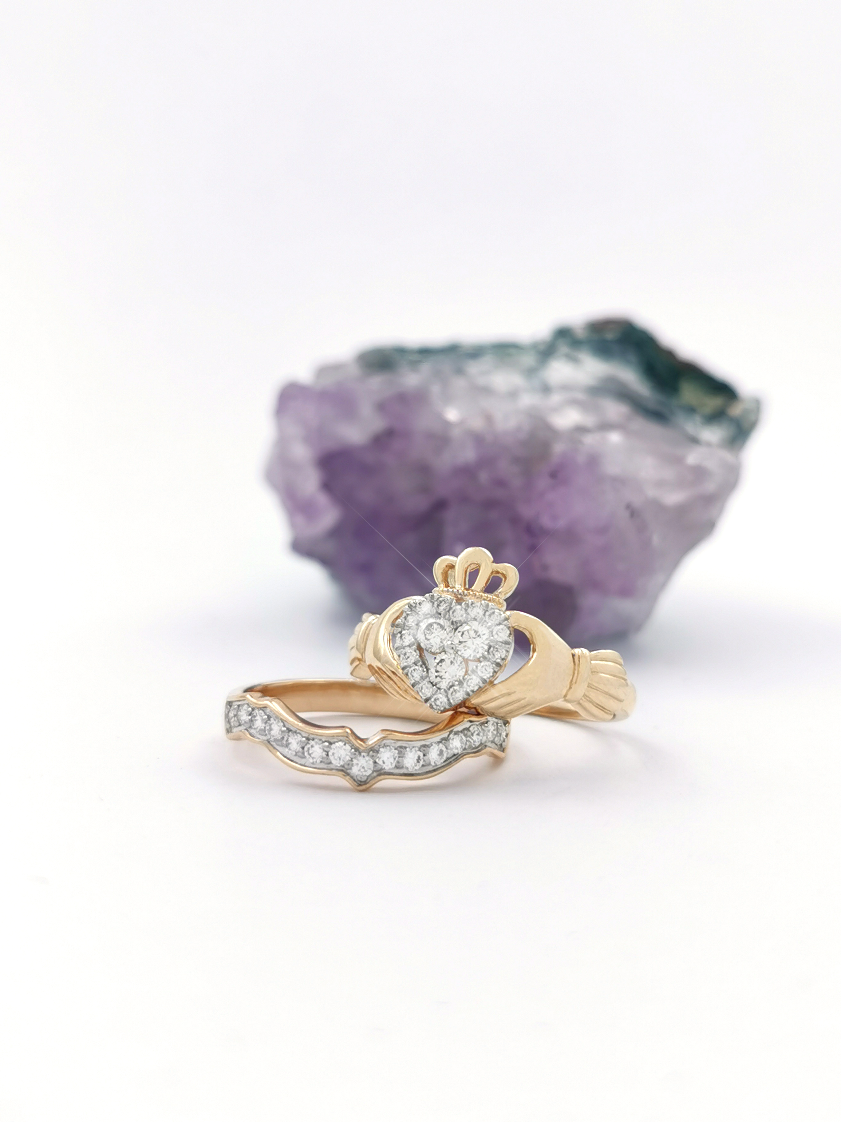 Womens Yellow Gold Claddagh Ring
