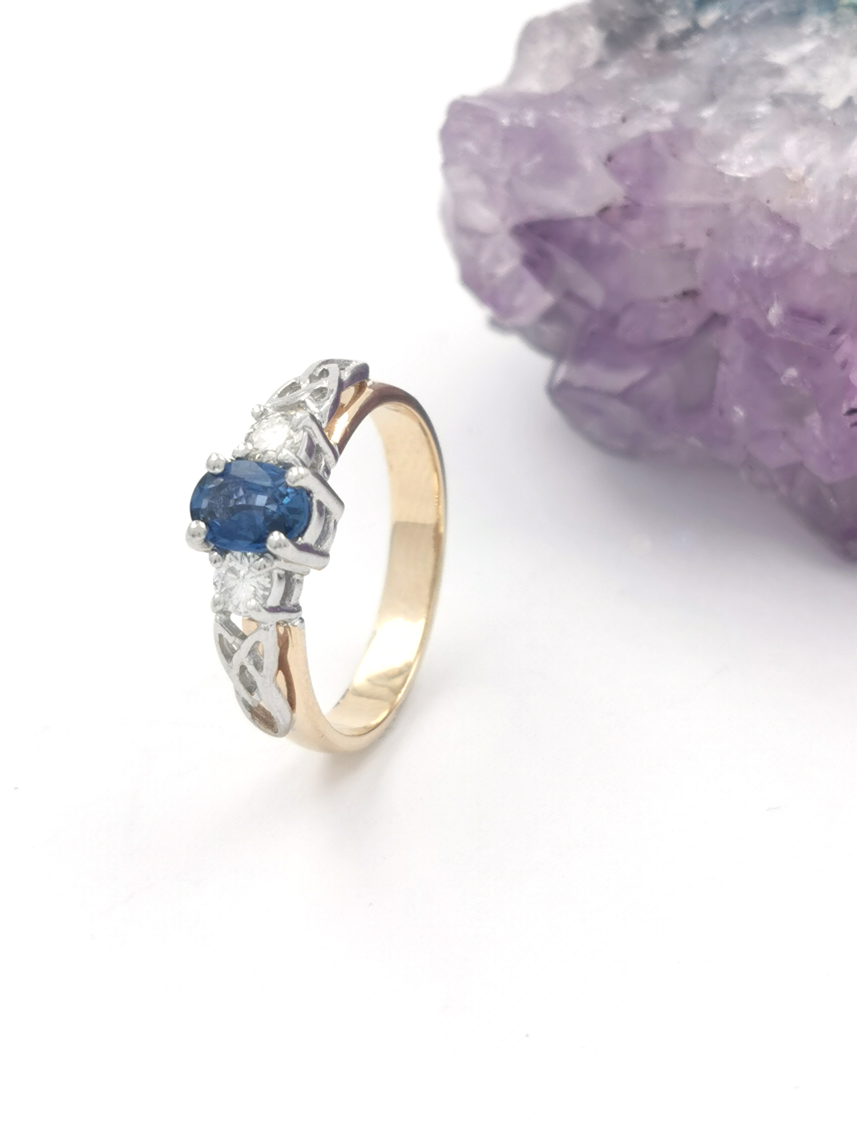 Womens Trinity Knot 3.0mm Ring in Yellow Gold & White Gold With a Polished Finish