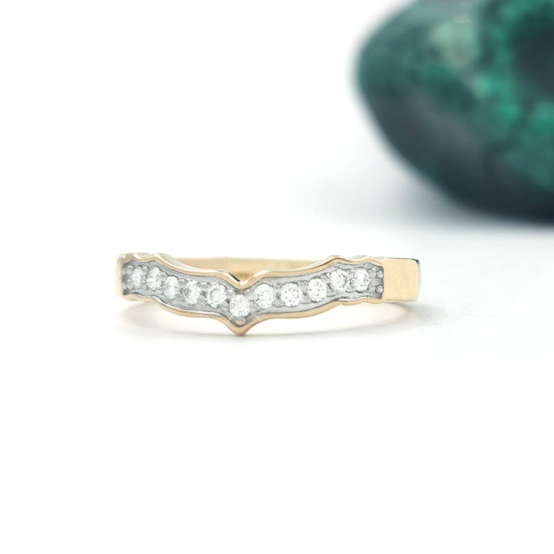 14K Gold Brilliant Diamond Shaped Wedding Ring