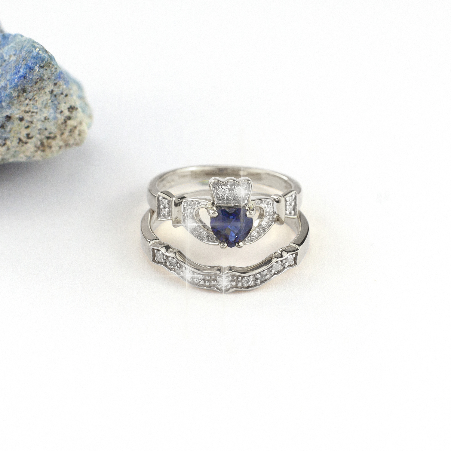 White gold, diamond and sapphire ring | DAMIANI
