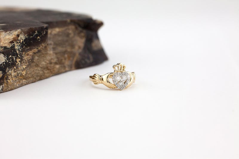 Striking Yellow Gold Claddagh Ring For Women