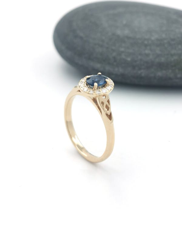 Womens Trinity Knot 0.50ct Natural Sapphire Ring in Real 18K Yellow Gold