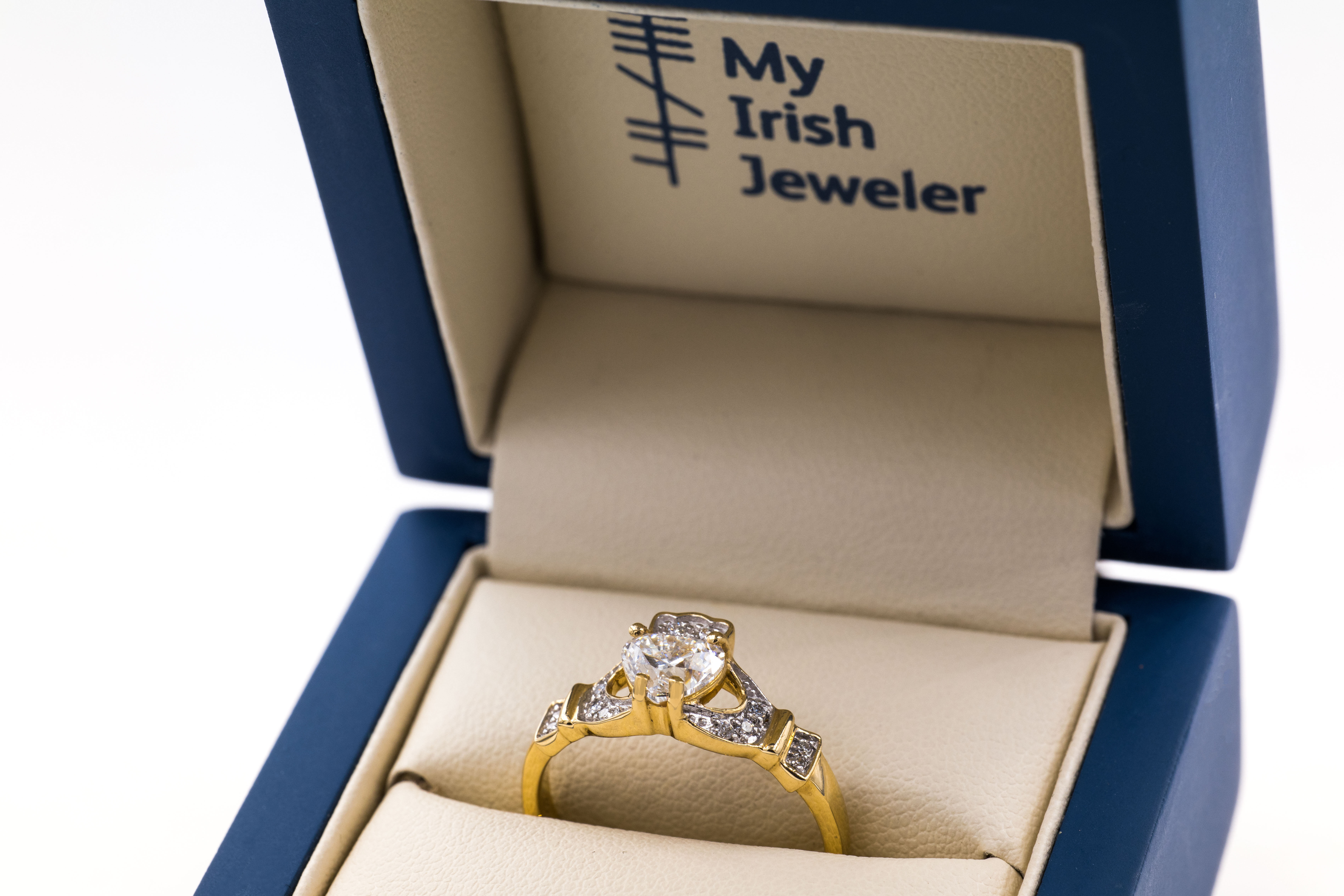 Womens 14K Yellow Gold Claddagh Engagement Ring