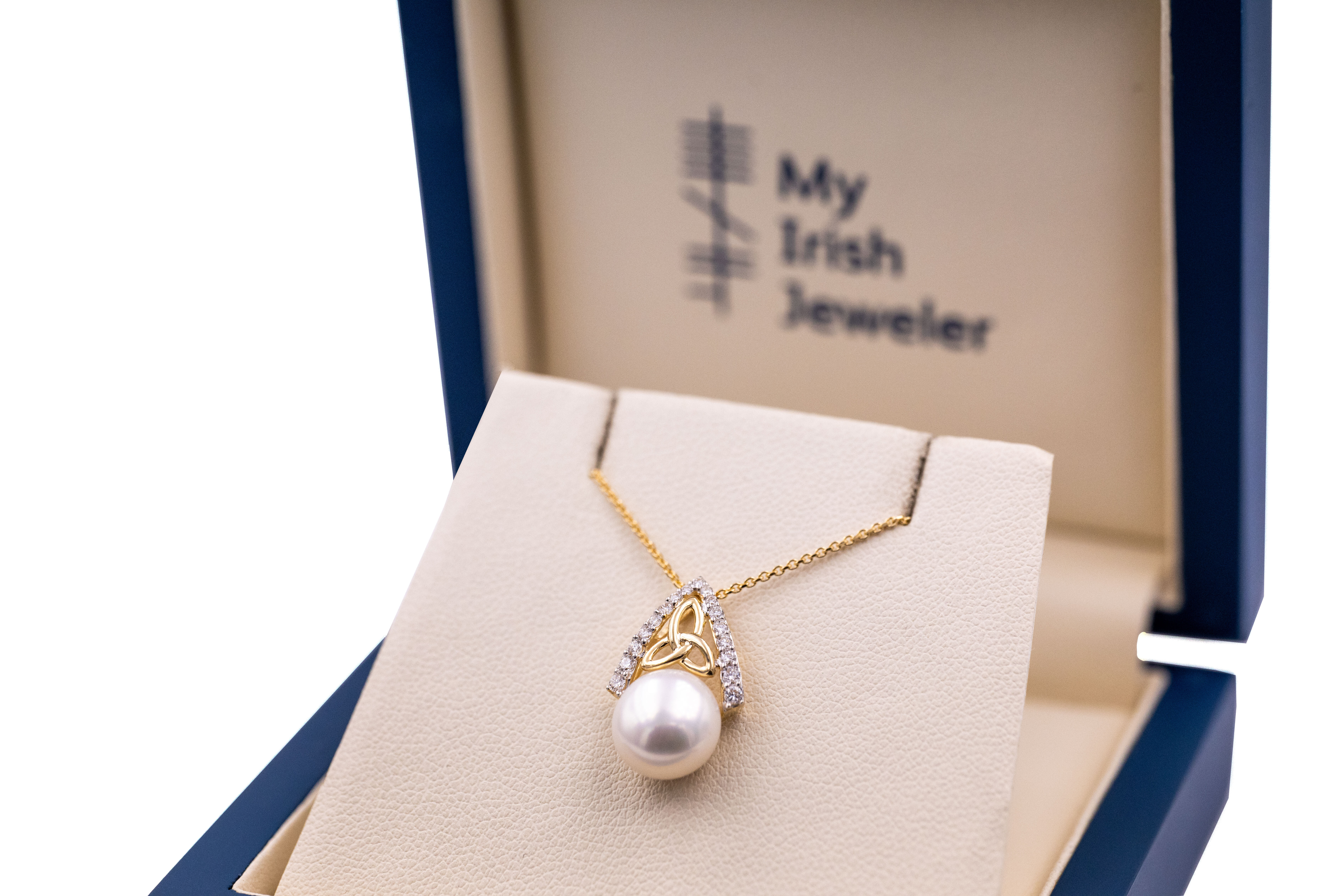 Womens Polished 14K Yellow Gold Trinity Knot Necklace. In Luxury Packaging.