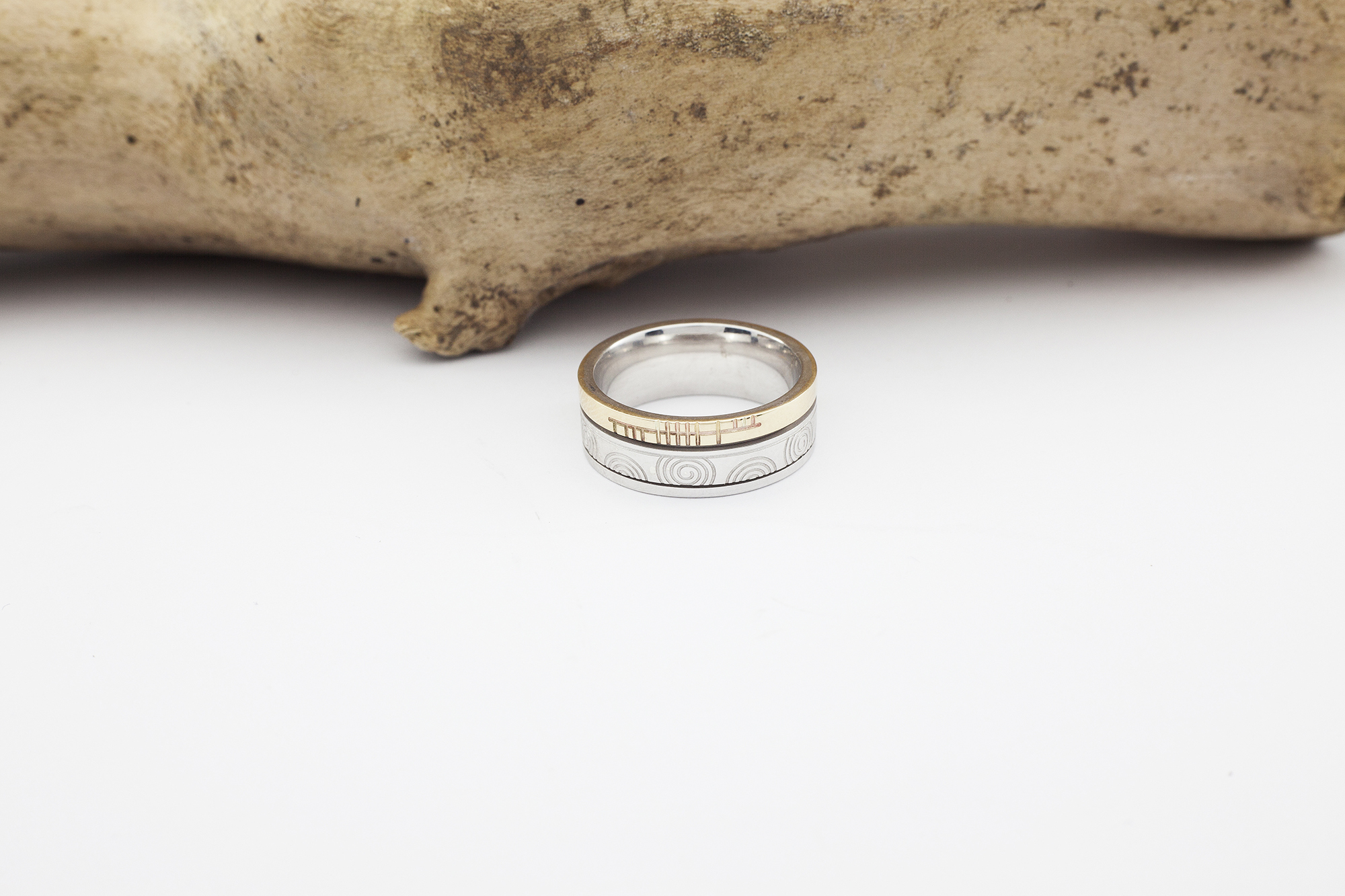 Ogham 7.3mm Ring in 14K White Gold & Yellow Gold