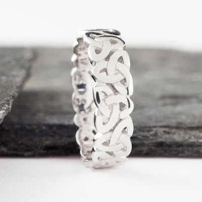 Comfort Fit Celtic Knot Ring