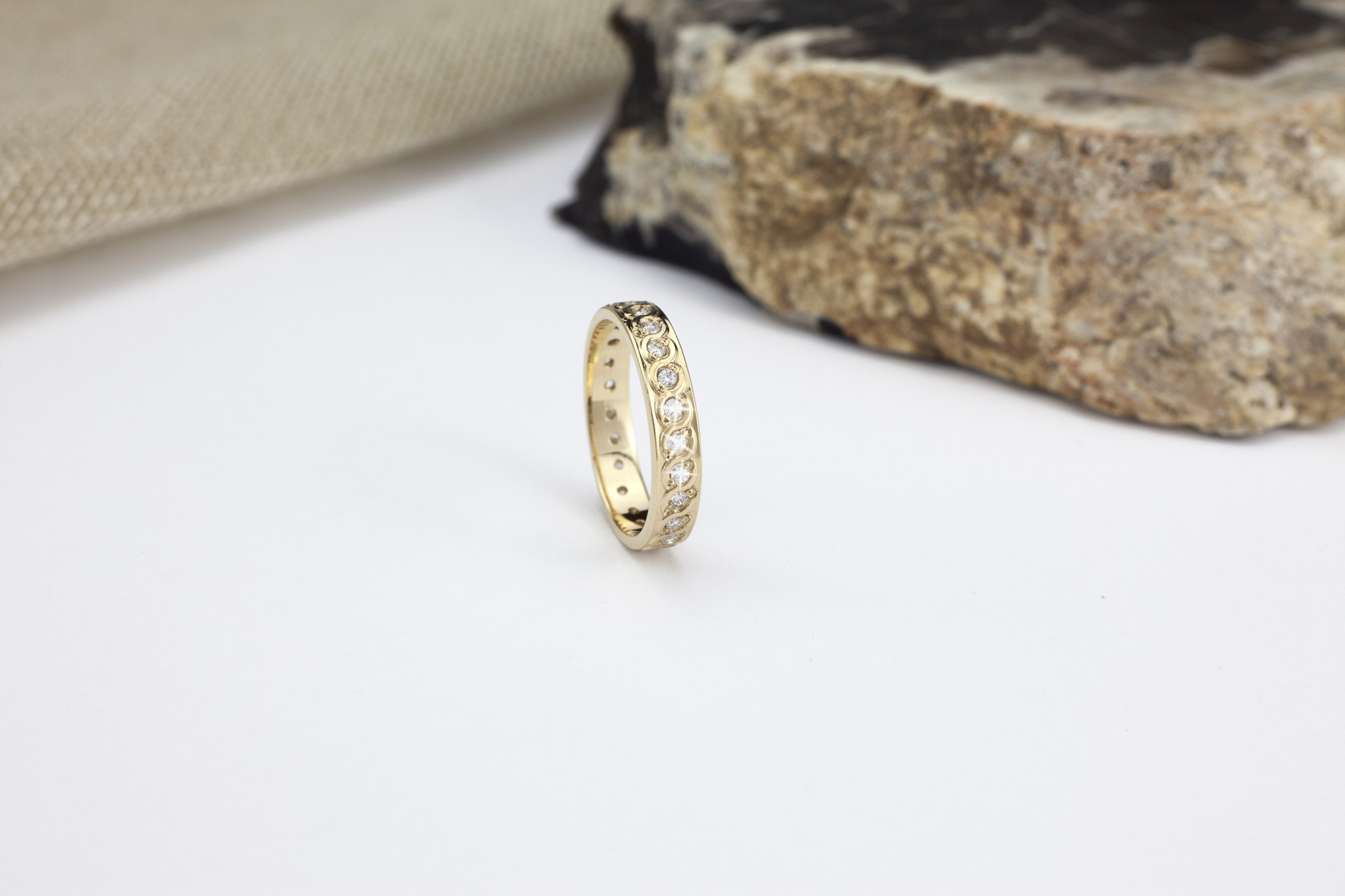 Womens Gorgeous Yellow Gold Celtic Knot Wedding Ring