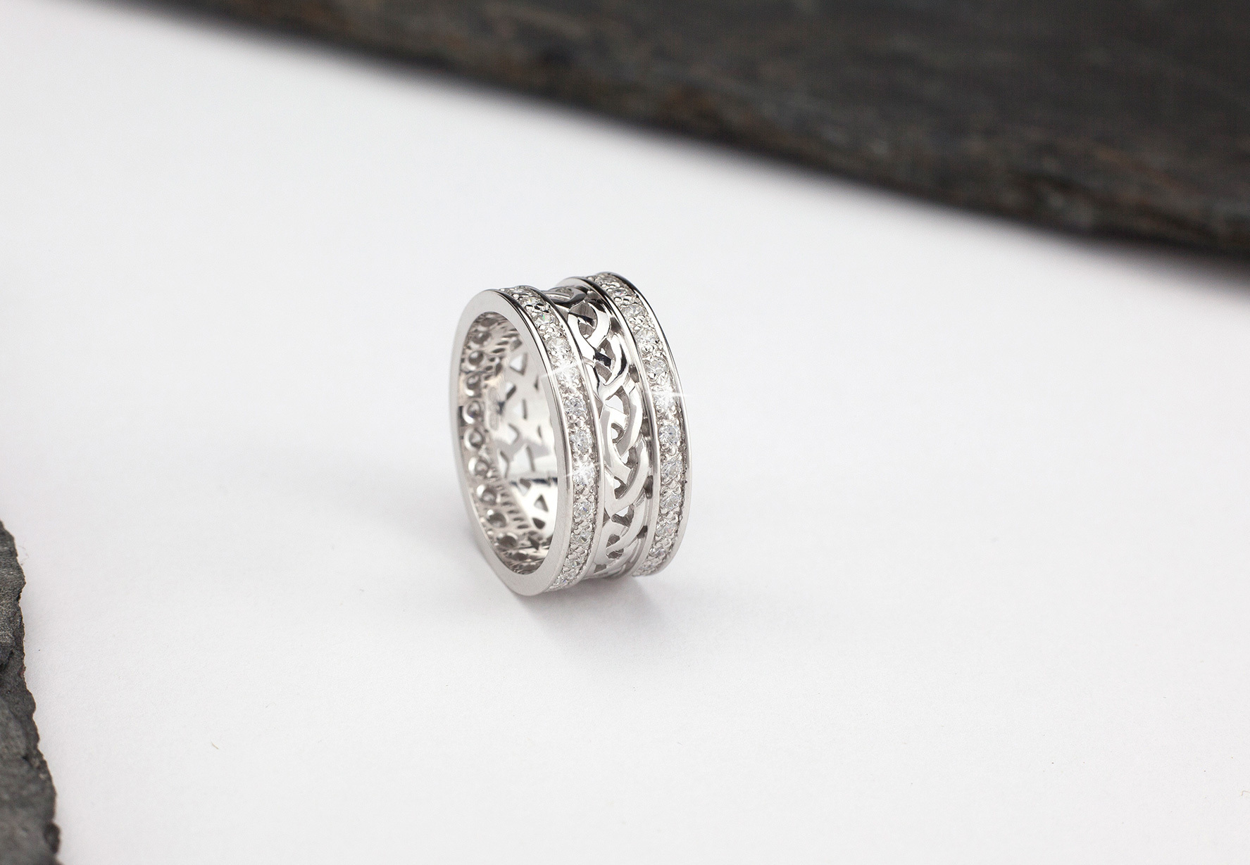 celtic knot band ring