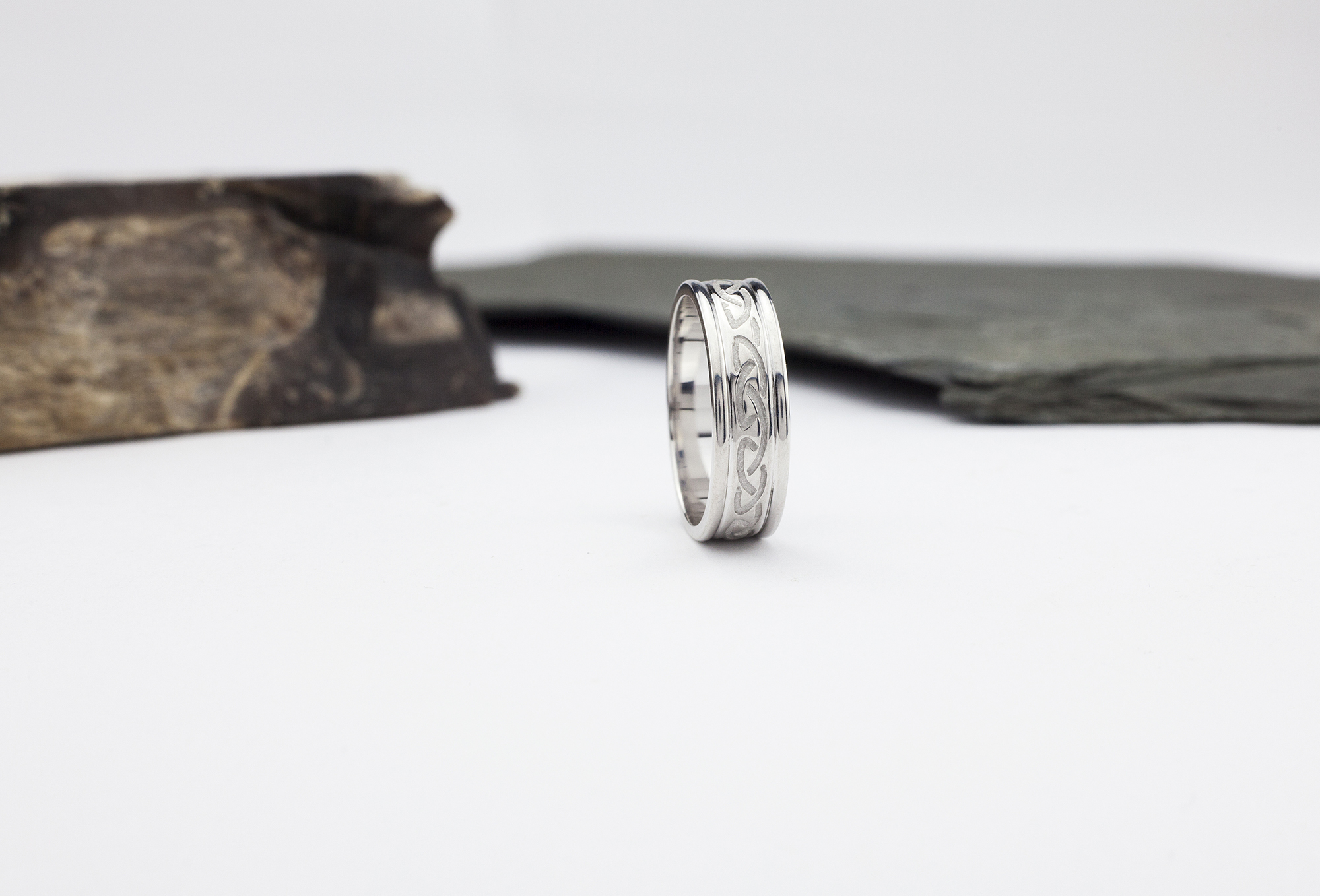 Authentic 18K White Gold Celtic Knot 7.8mm Ring For Women