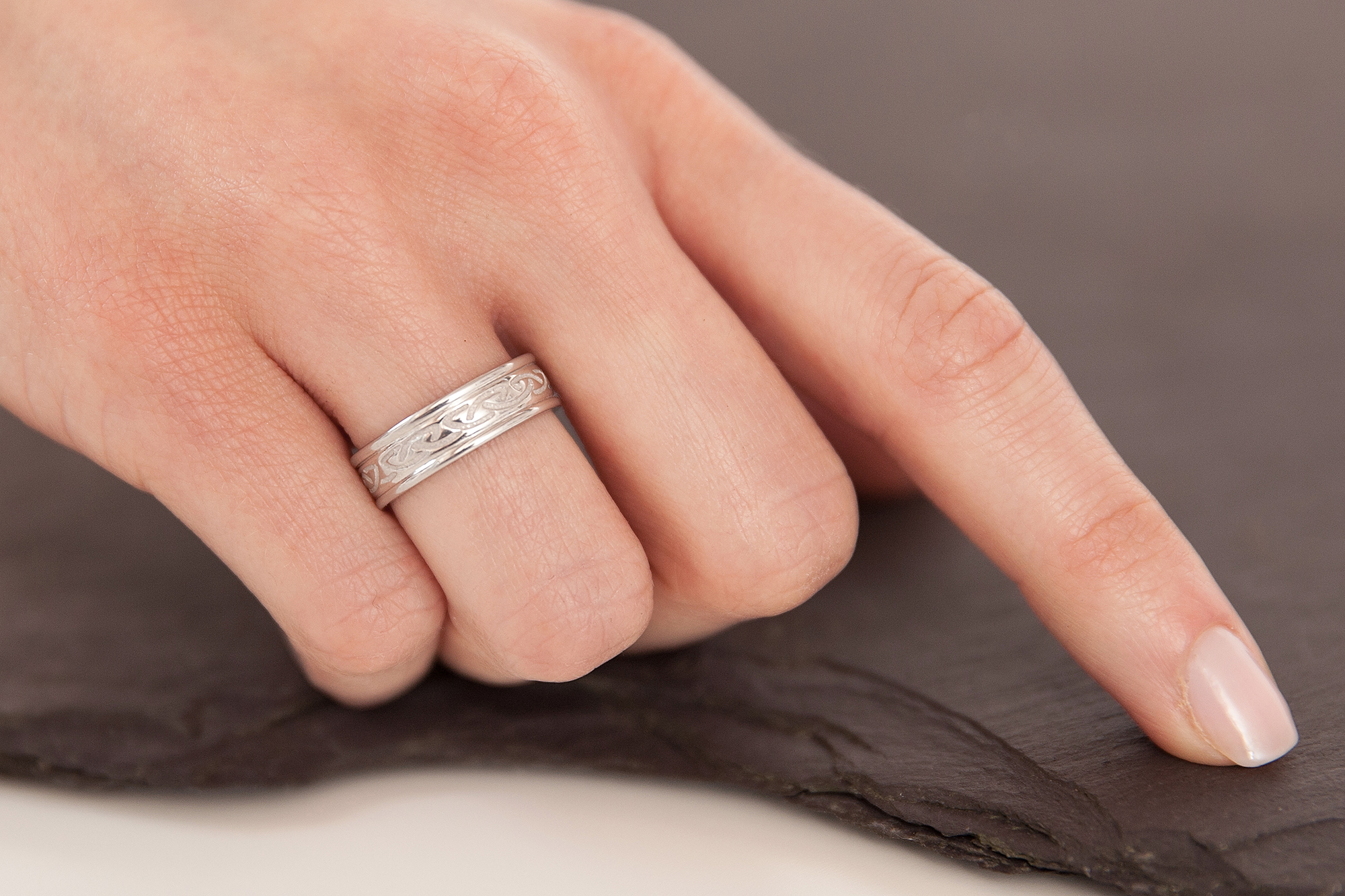 Real 18K White Gold Celtic Knot 7.8mm Ring For Women - Model Photo