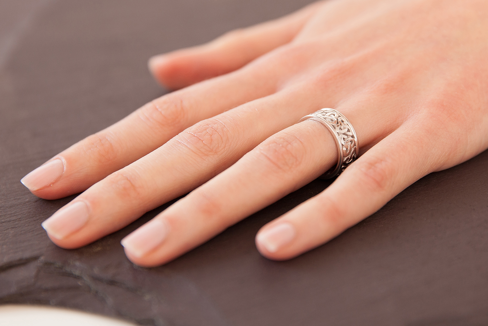 Womens Gorgeous Sterling Silver Celtic Knot 8.5mm Ring - Model Photo