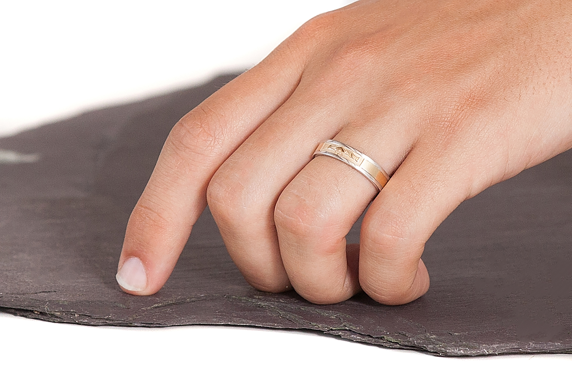 Luxurious 14K Yellow Gold & White Gold Claddagh Ring - Model Photo