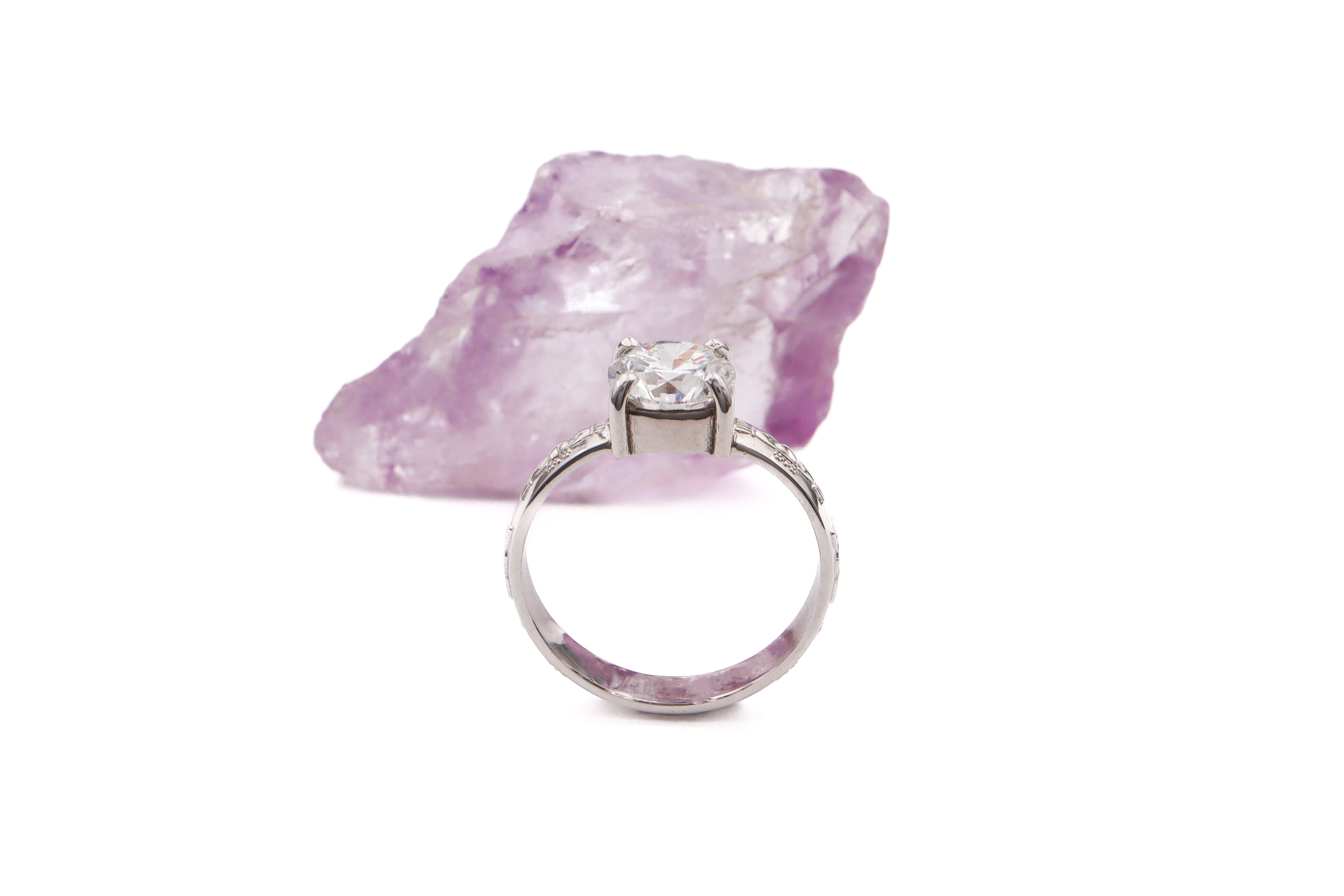 Real Platinum 950 Claddagh 4.0mm Ring With a Polished Finish For Women. Side View.