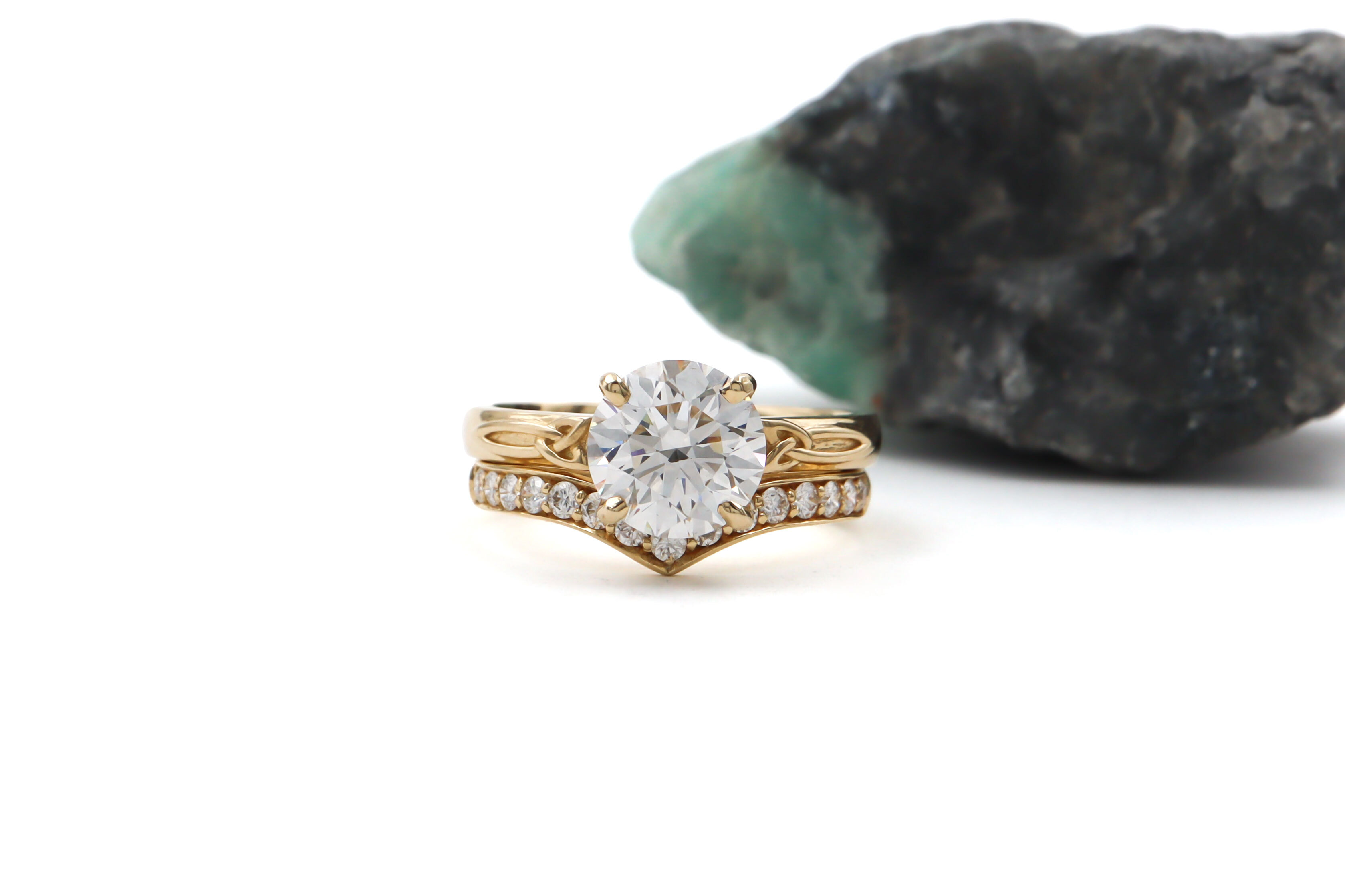 Womens Trinity Knot 2.5mm Ring in 14K Yellow Gold With a Polished Finish