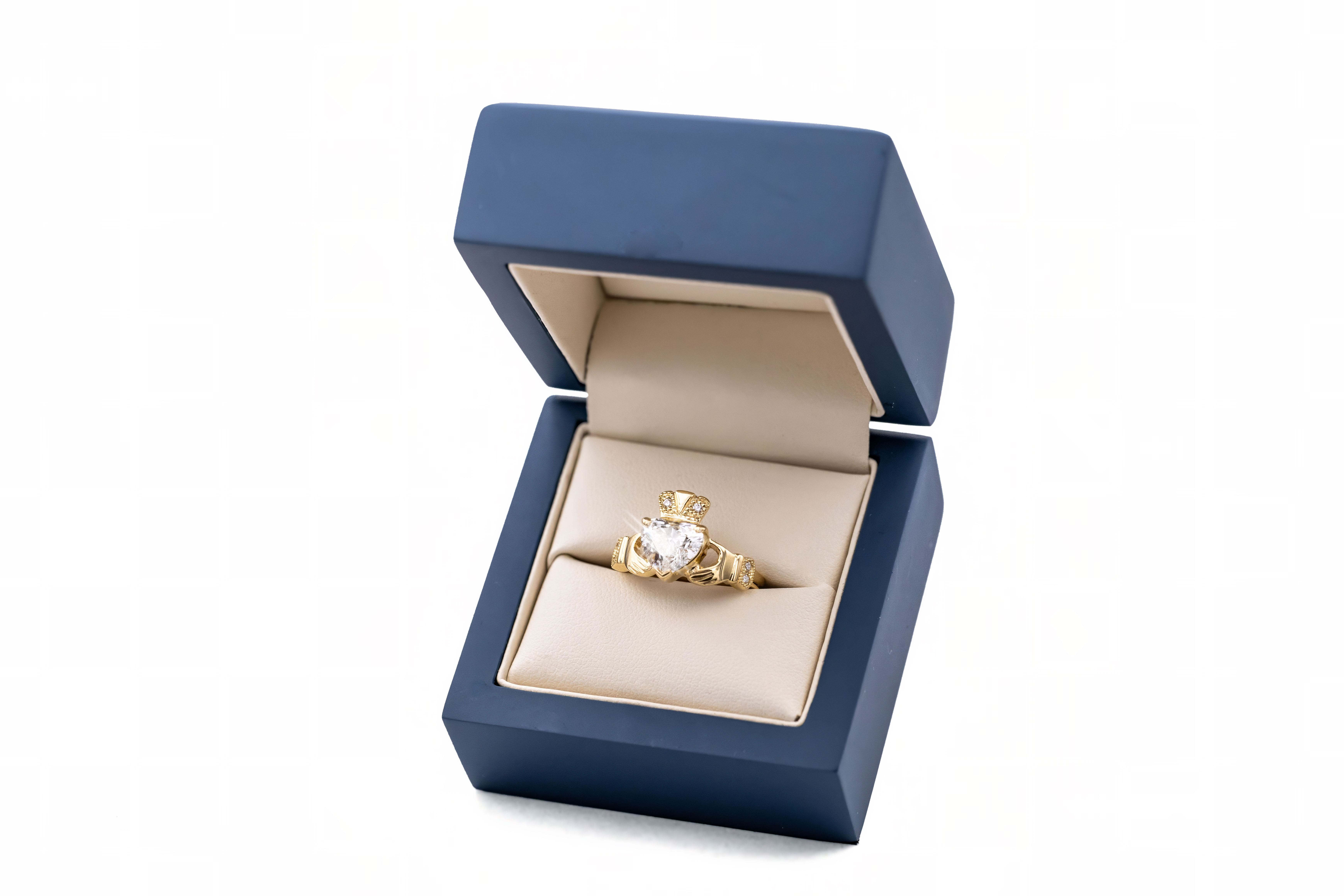 Irish 18K Yellow Gold Claddagh Ring For Women. In Luxury Packaging.