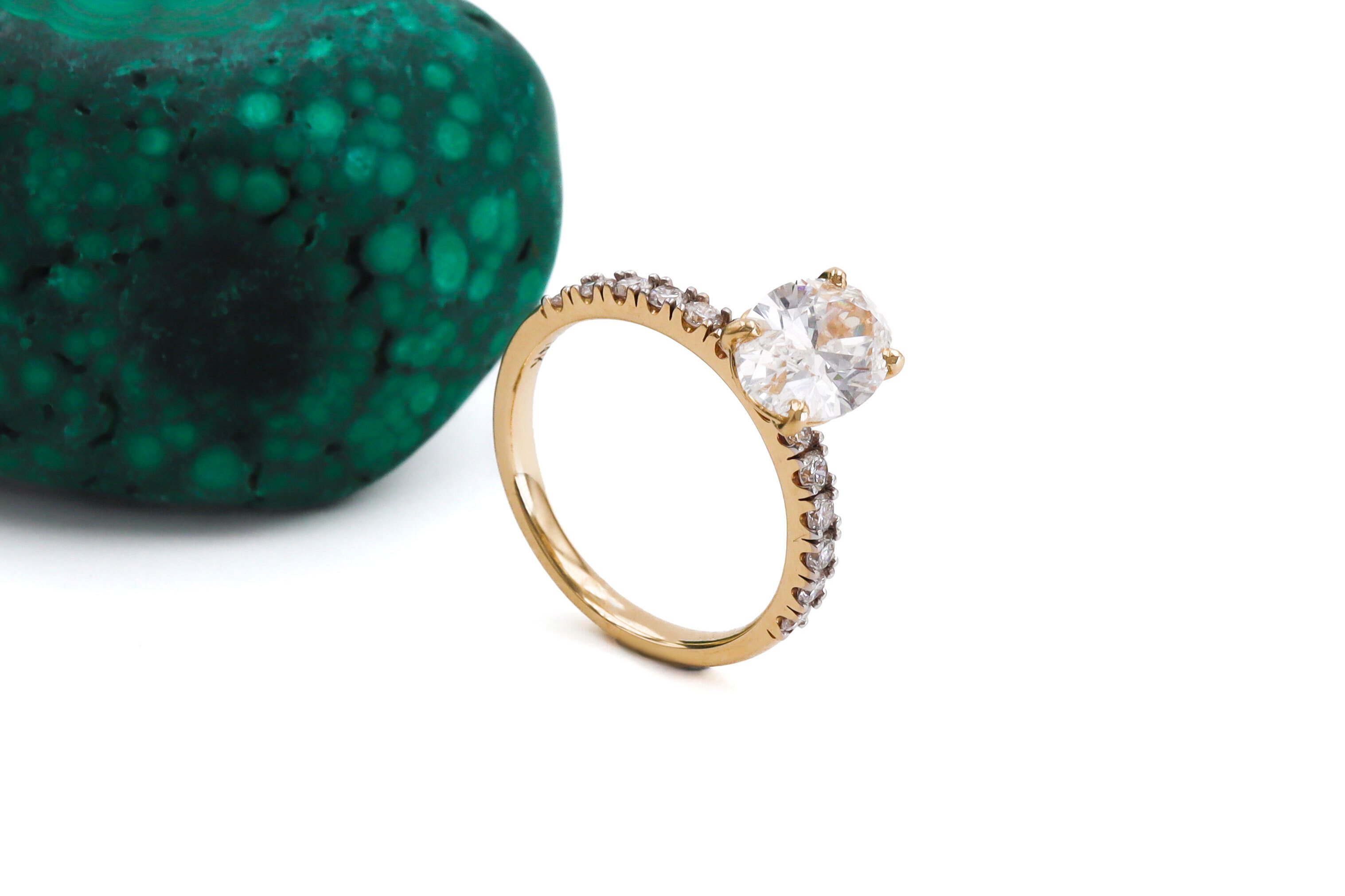 Womens Irish Polished 14K Yellow Gold Trinity Knot 2.00ct Lab Grown Diamond Ring. Side View.