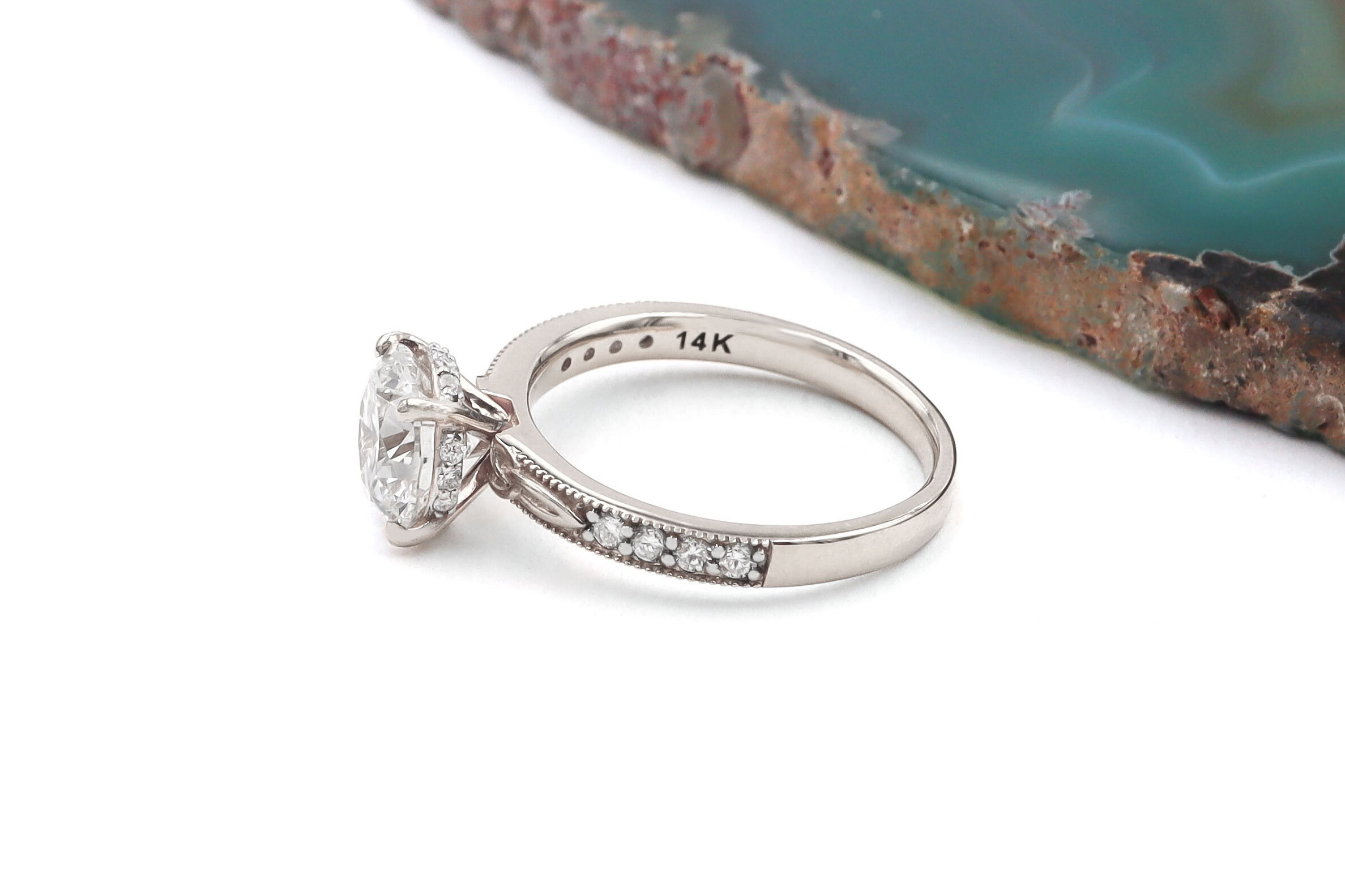 Gorgeous Platinum Trinity Knot 2.5mm Ring For Women. Side View.