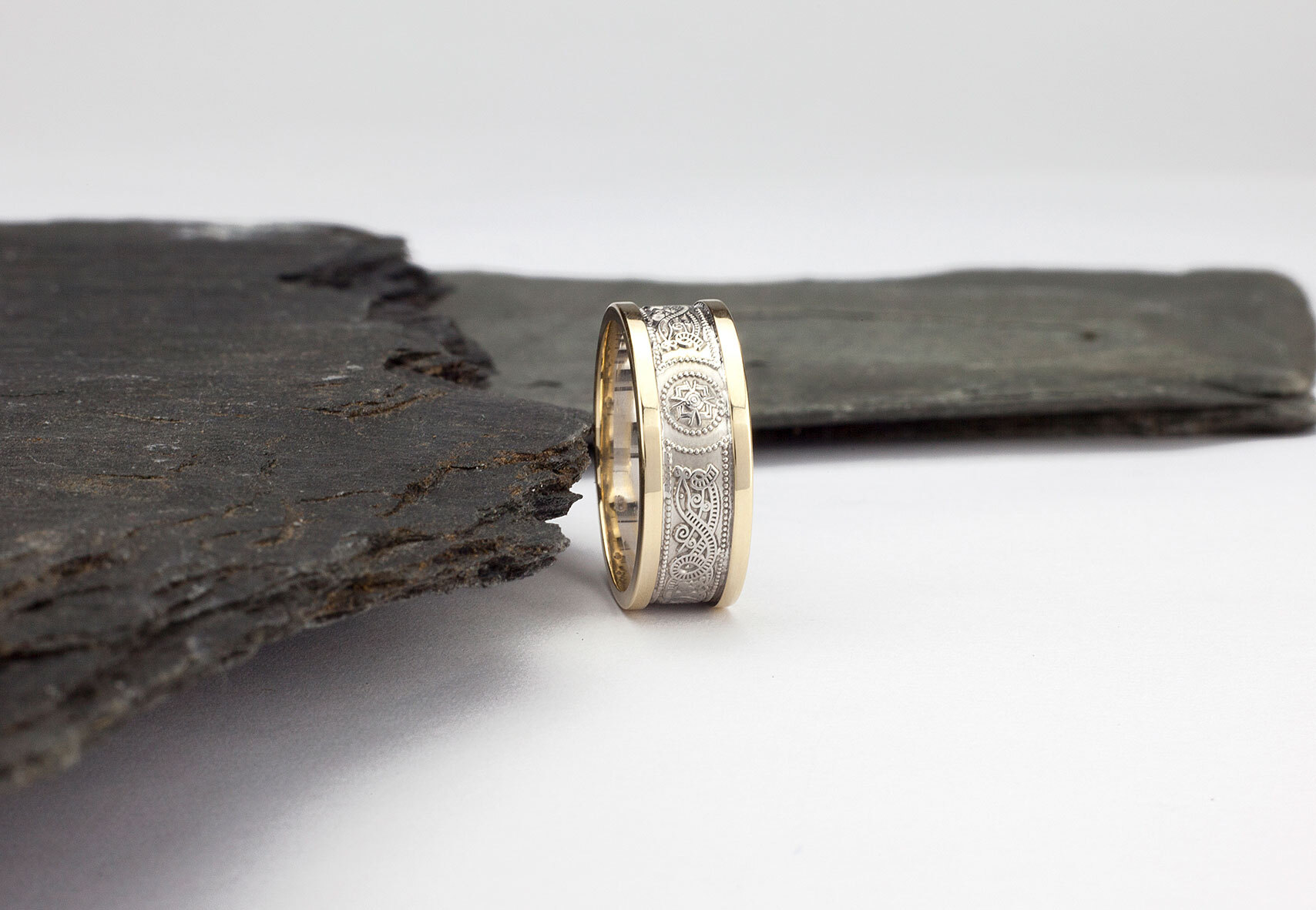 Ardagh Chalice 8.0mm Ring in 14K White Gold & Yellow Gold With a Polished Finish