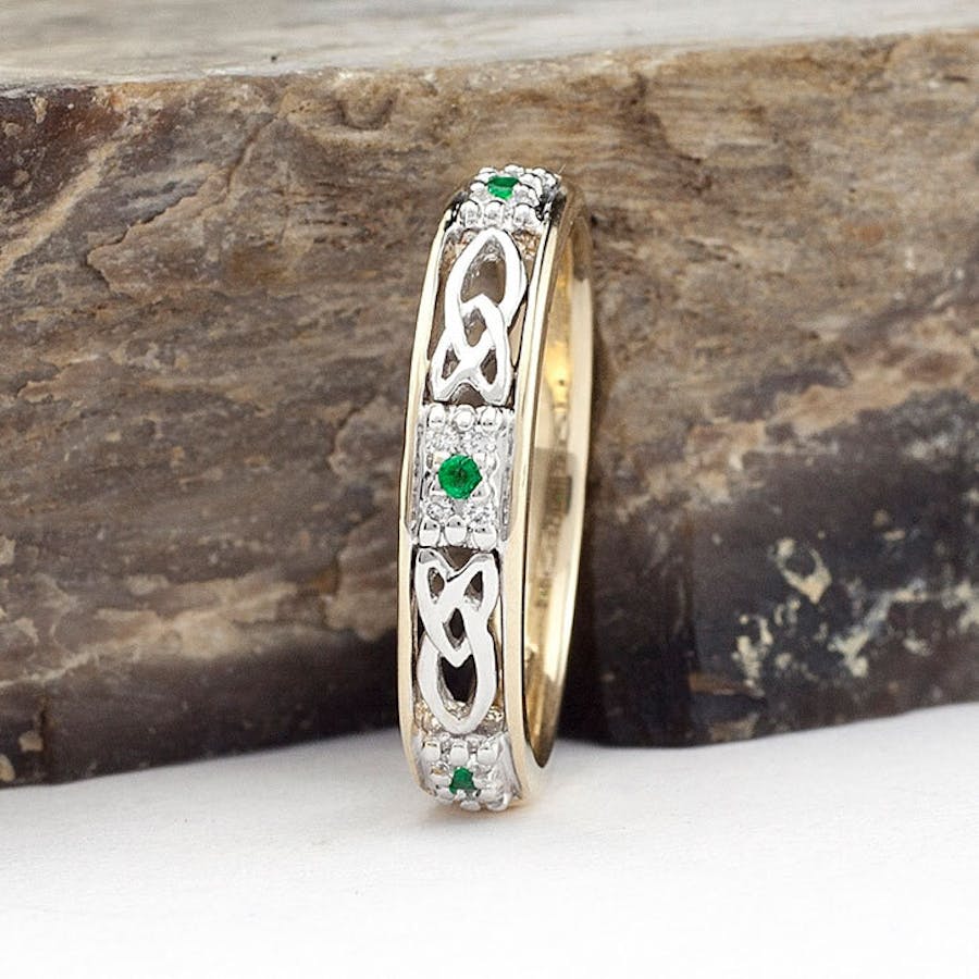 39711 celtic knot diamond emerald engagement ring