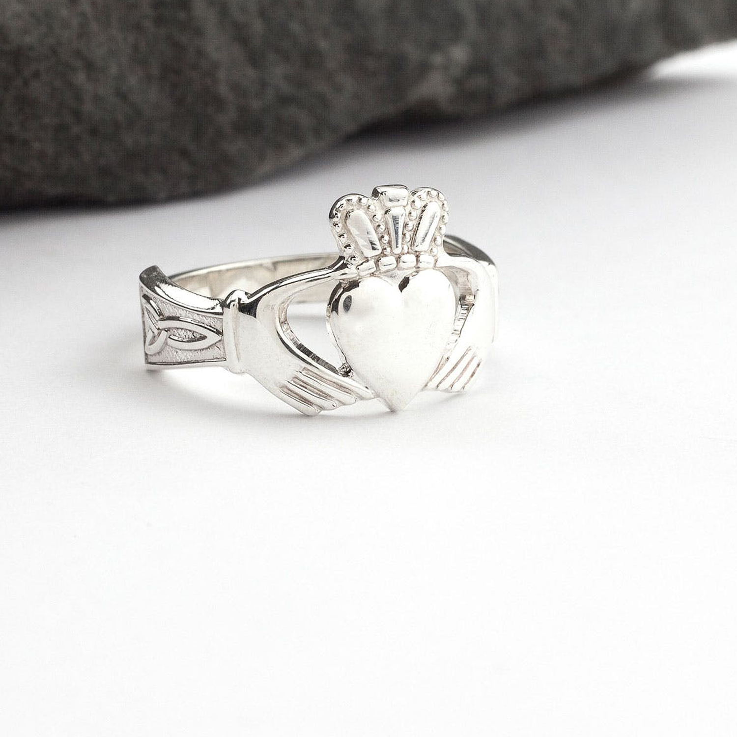 Claddagh ring deals with trinity knot