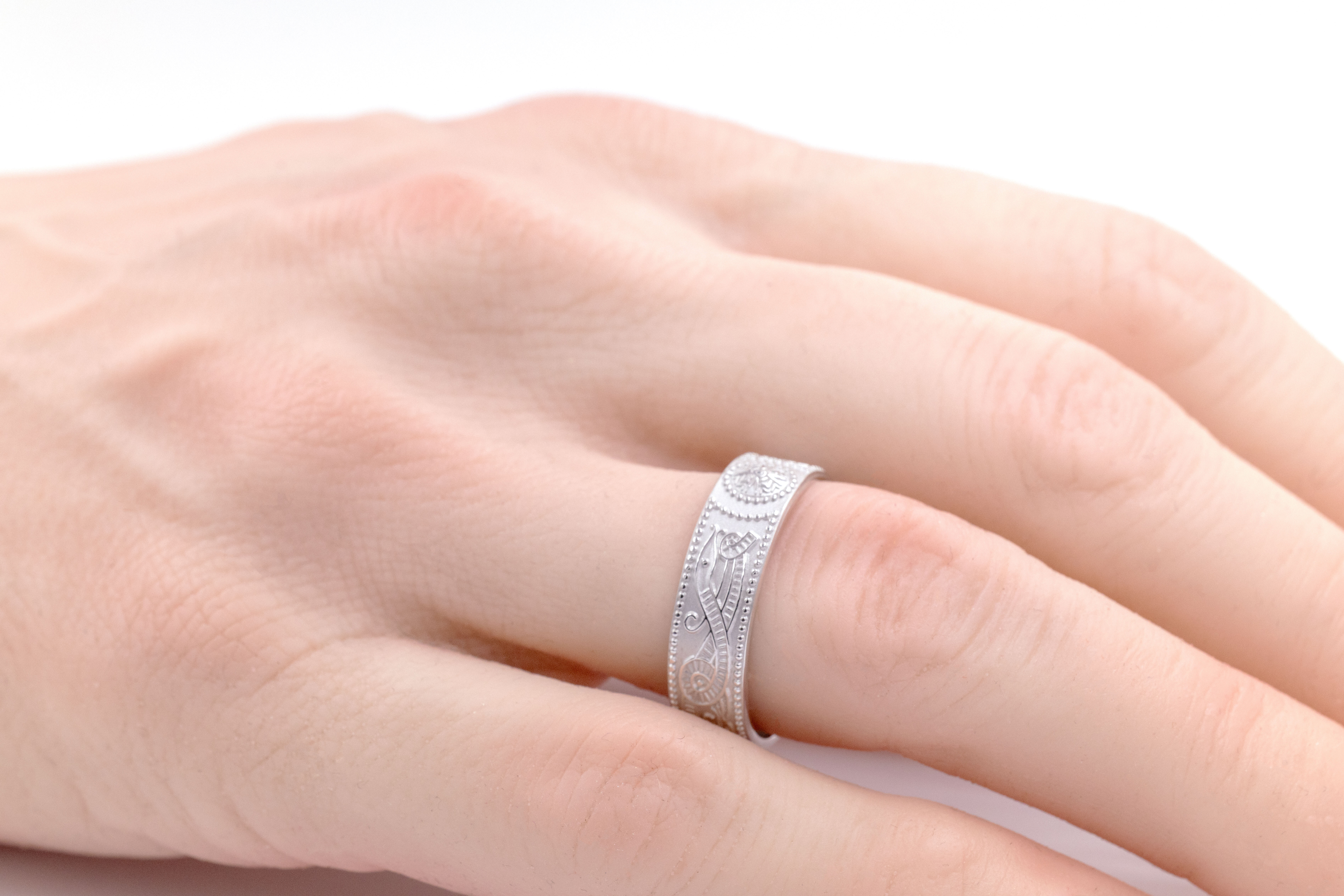 Mens Florentine White Gold Celtic Warrior & Celtic Knot 3.0mm Ring - Model Photo