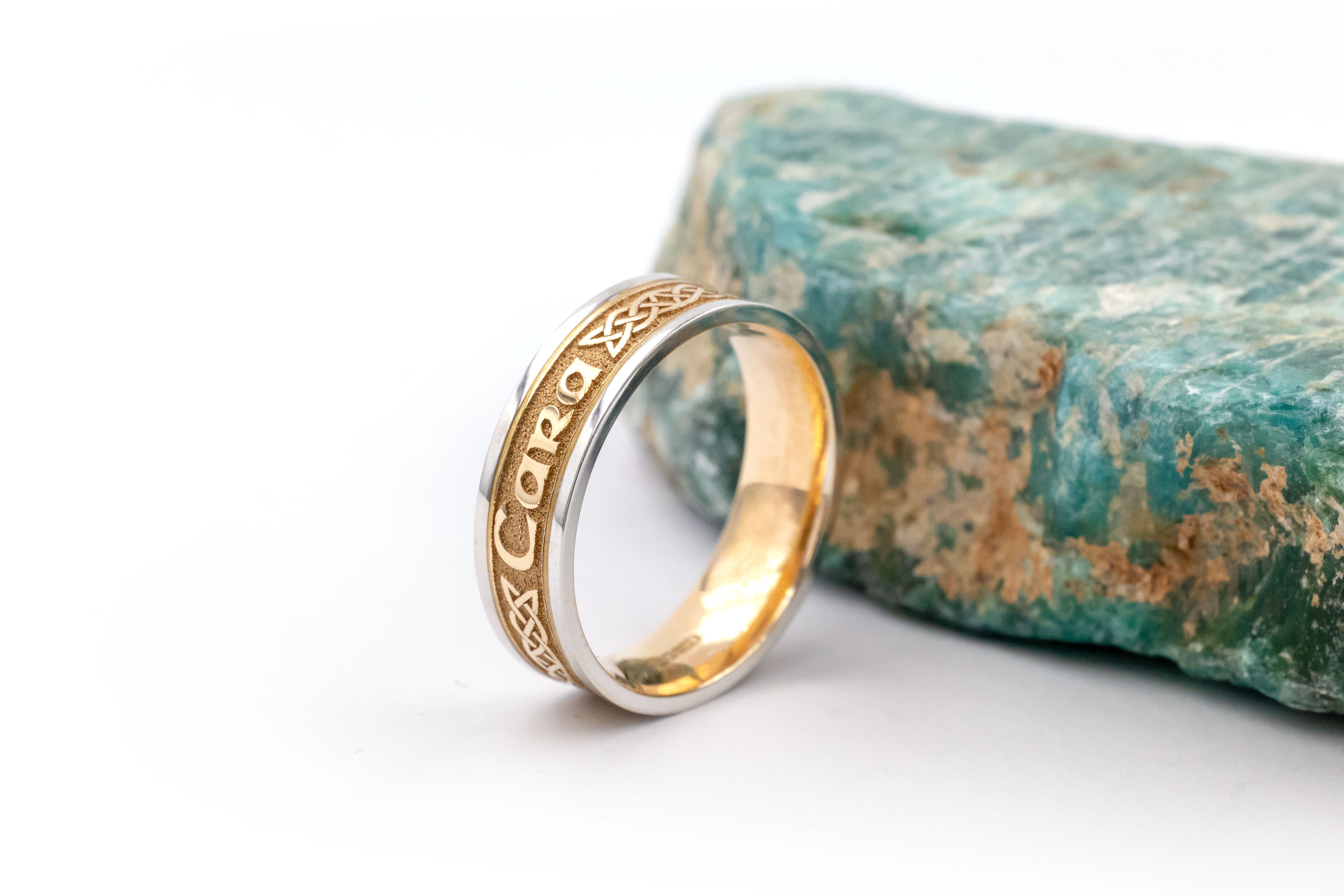 Mens Mo Anam Cara 5.0mm Ring in Real 10K Yellow Gold & White Gold. Side View.