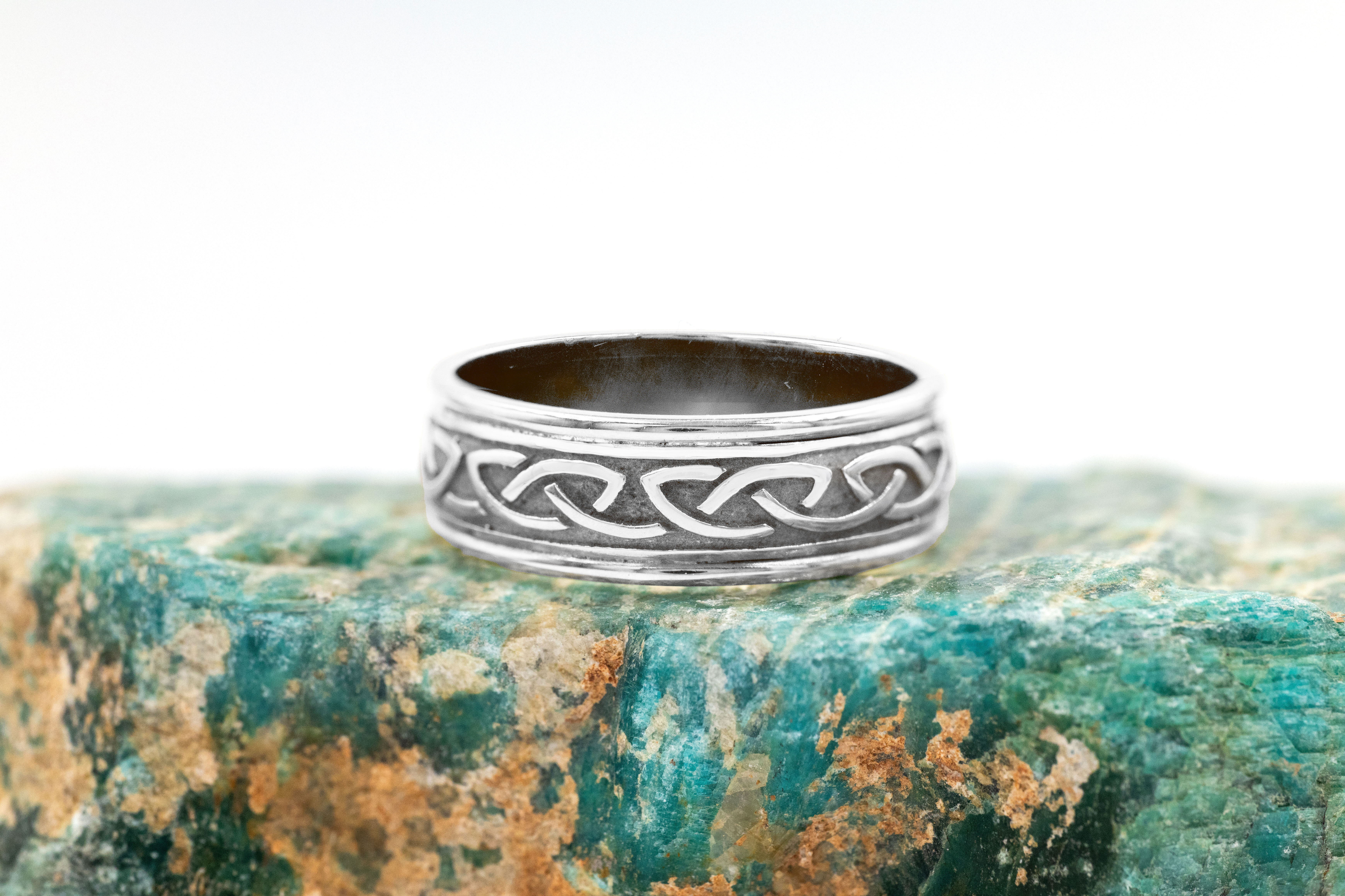 Attractive Platinum Celtic Knot 8.0mm Ring