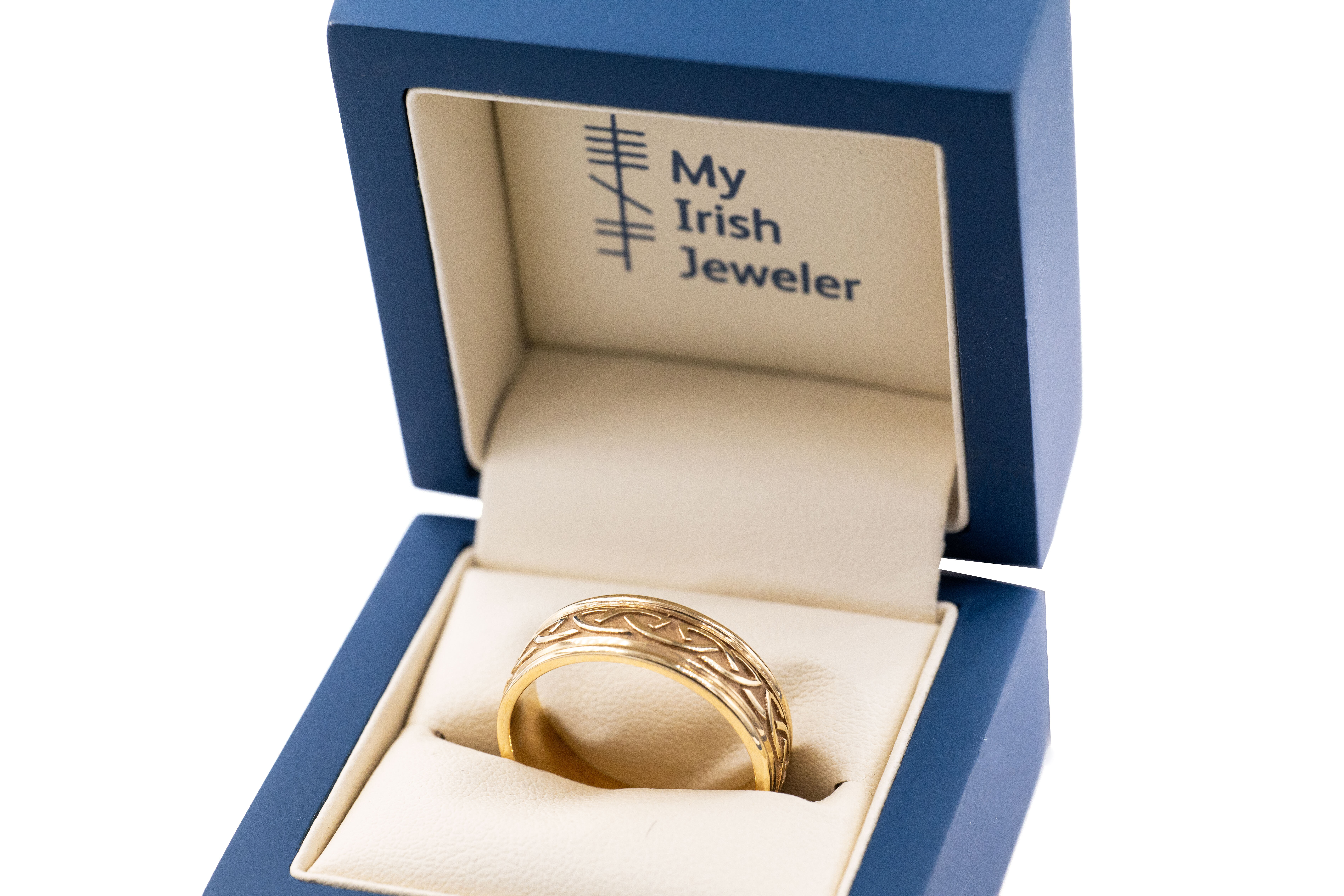 Gorgeous 18K Yellow Gold Celtic Knot 6.0mm Ring. In Luxury Packaging.