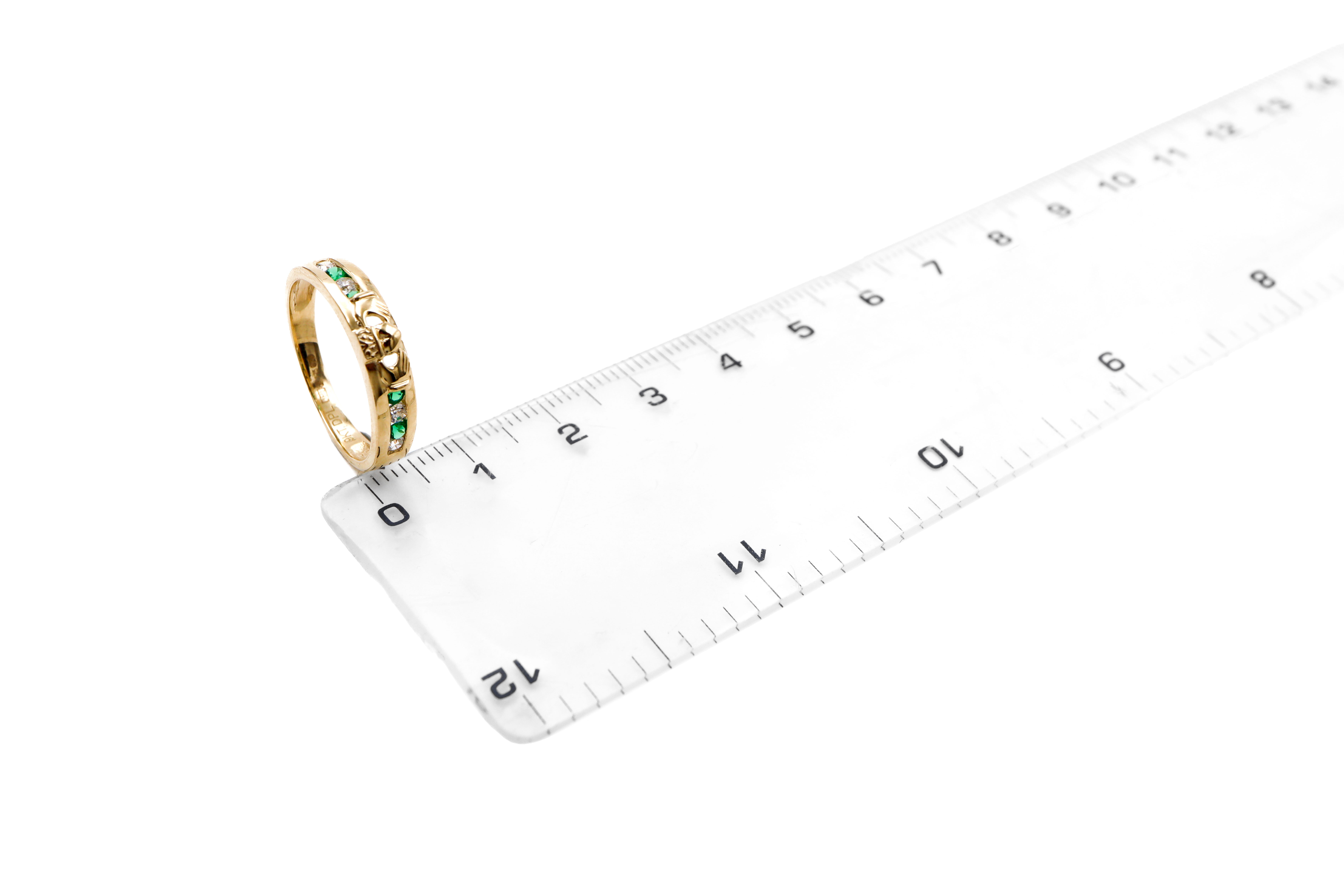 Womens Yellow Gold Claddagh Ring. Picture For Scale.