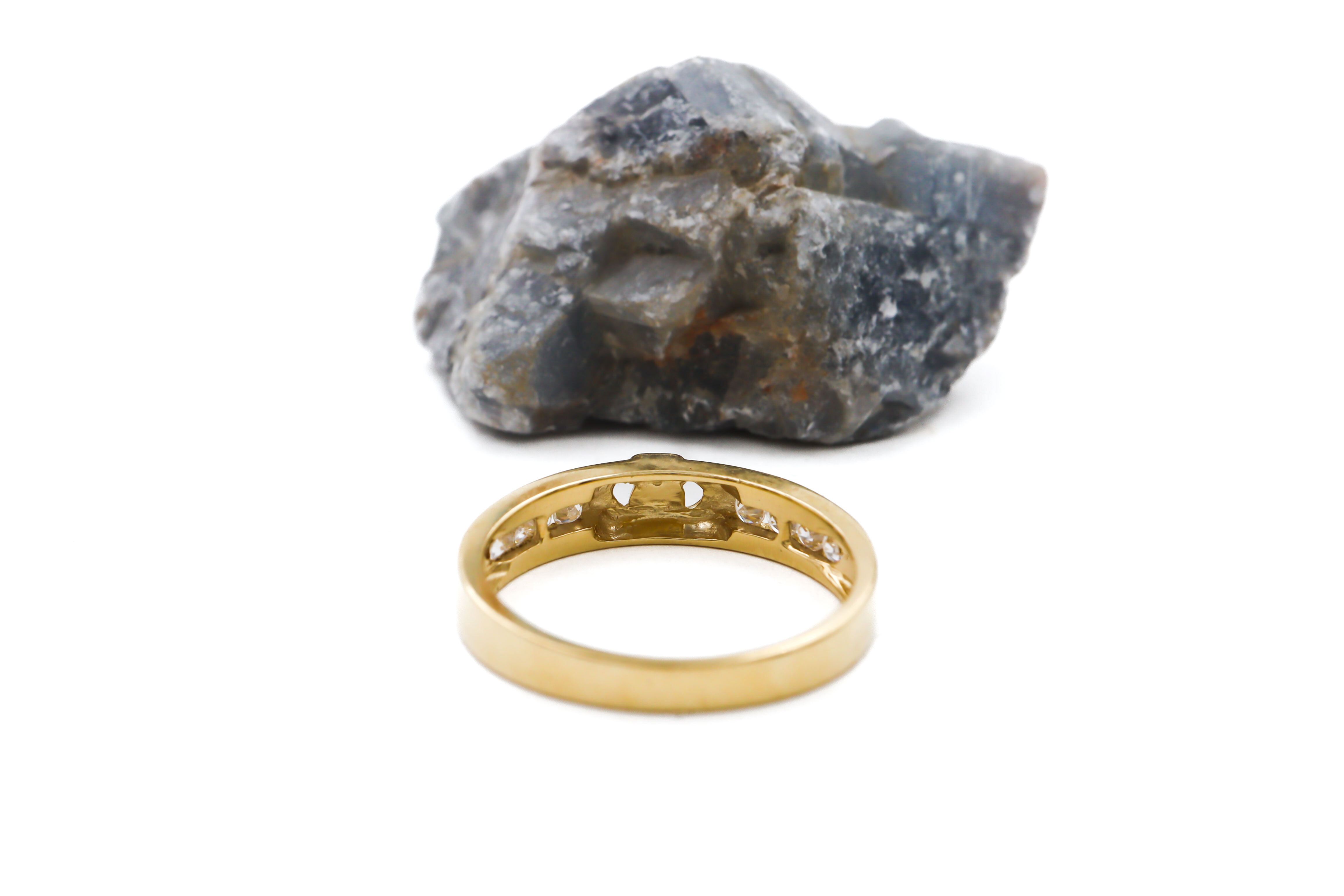 Womens Gorgeous Yellow Gold Claddagh Anniversary Ring. Picture Of The Back.